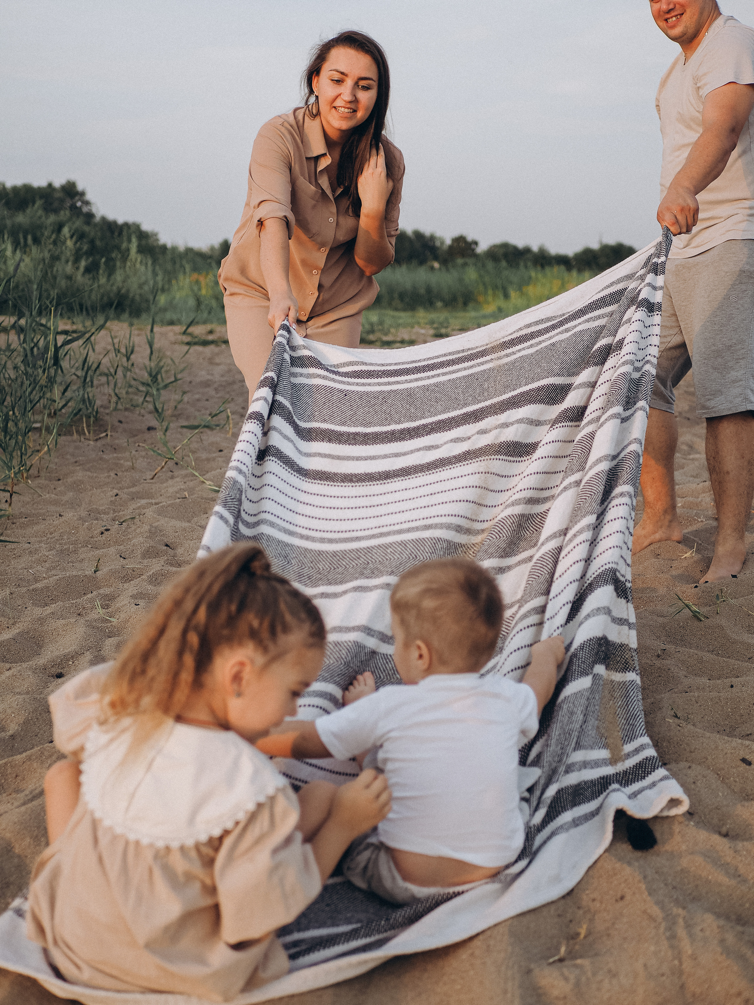 Анатолий, Юля, Ксюша и Игорь. Семейный фотограф в Челябинске Ольга Быстрых