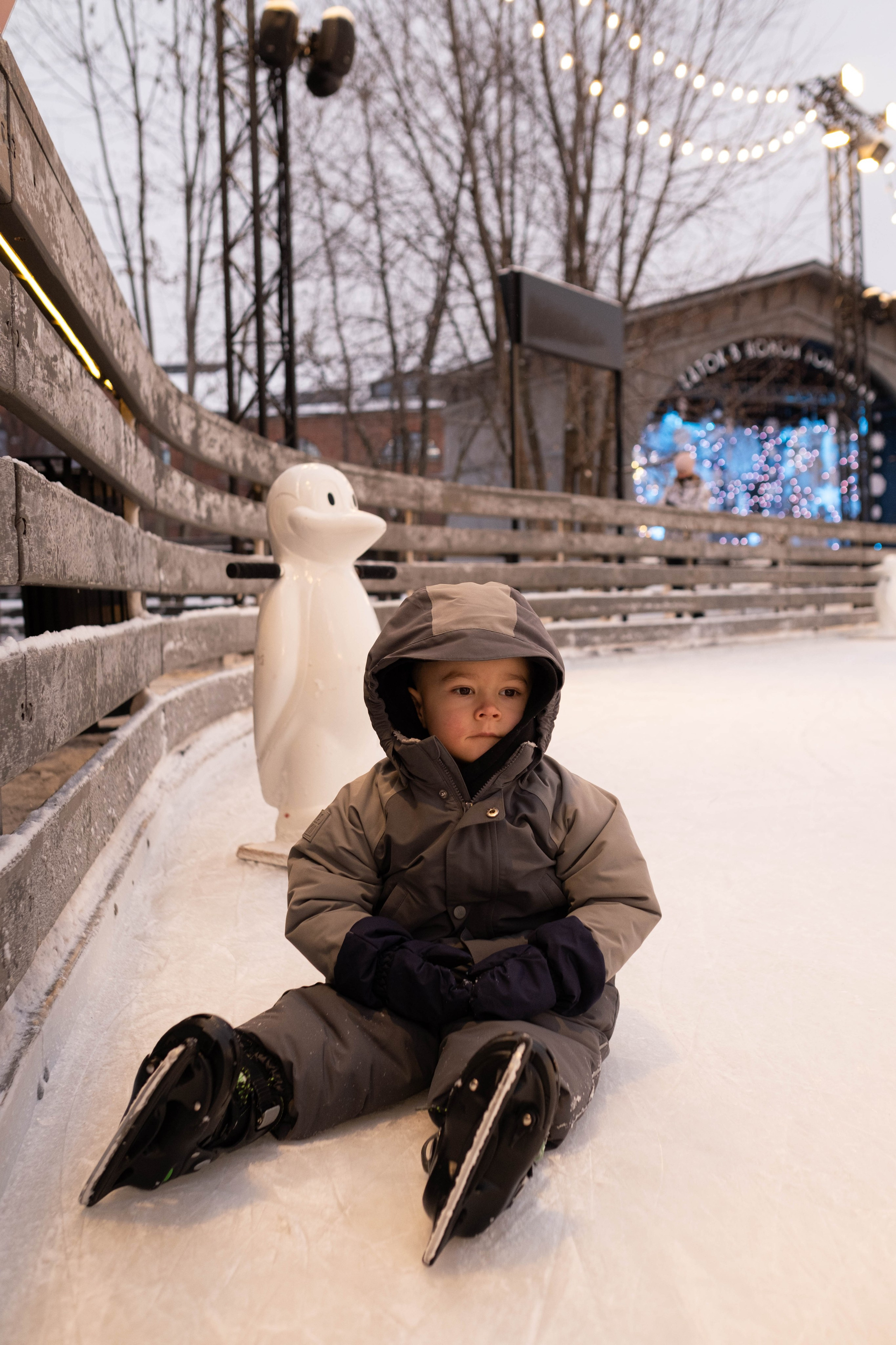 Алекс первый раз на катке. Семейный фотограф в Санкт-Петербурге Дарья Косянчук