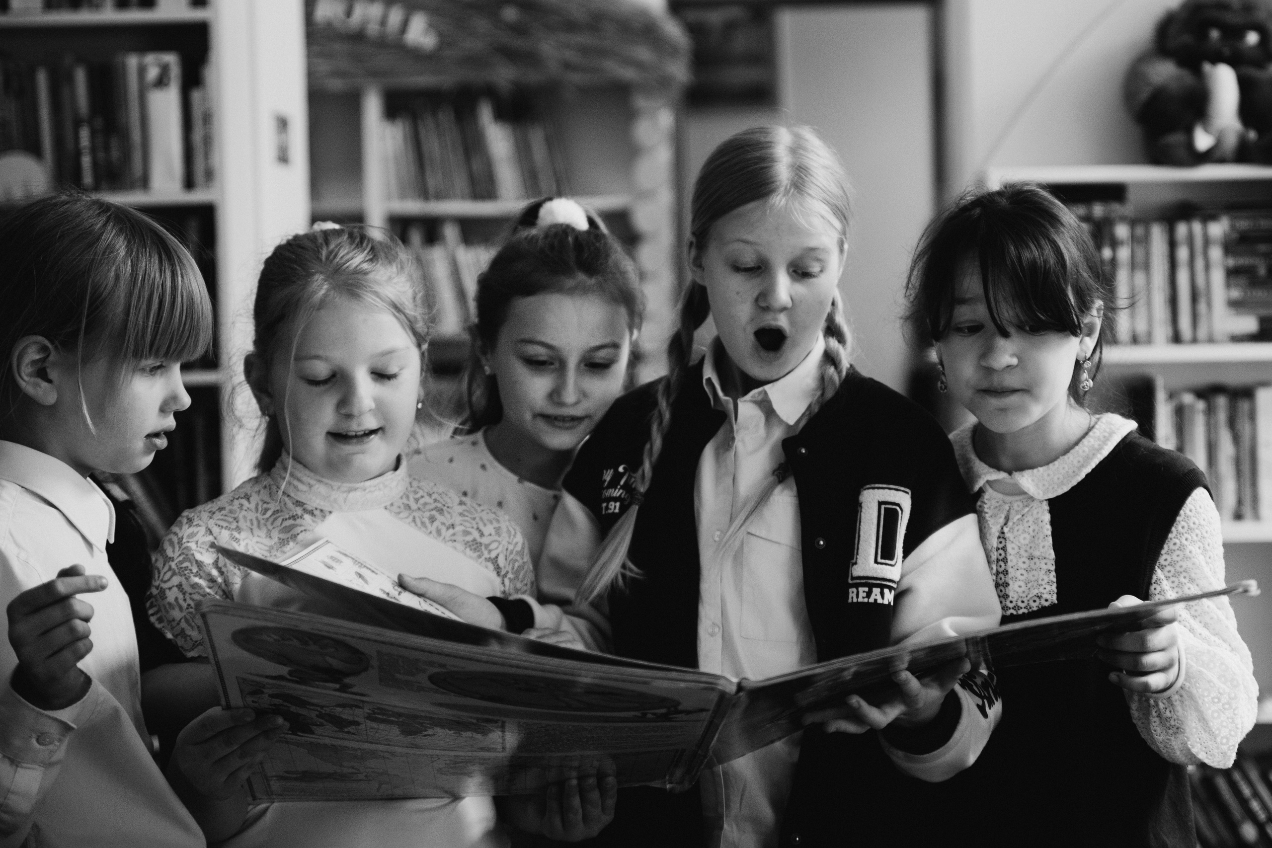 Школьные фотографии могут быть такими. Репортажный и детский фотограф в Минске