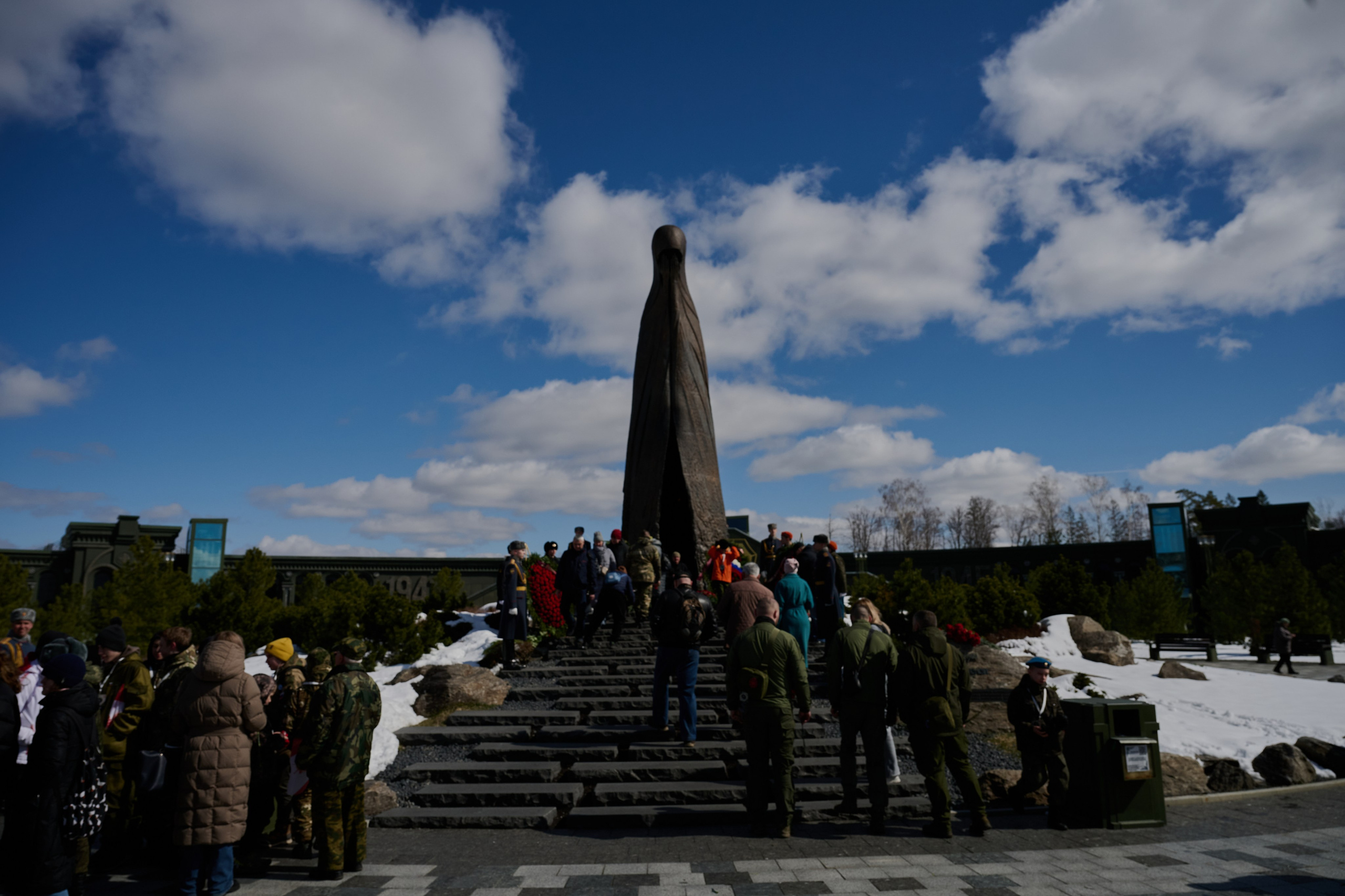 Старт поискового сезона «Вахты Памяти» 2025. Фотограф Роман Адлер