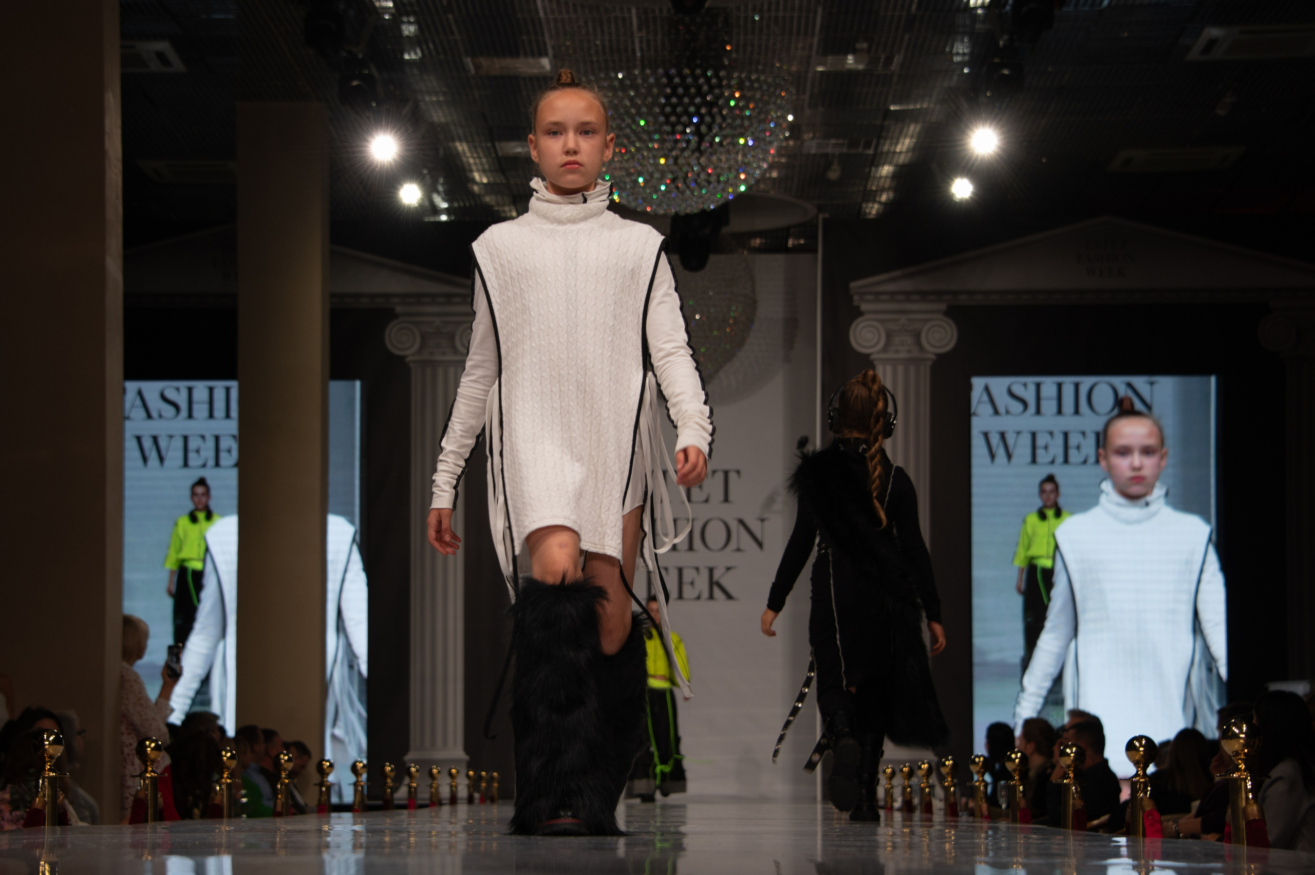 Estet Fashion Week-2023. Фотограф Роман Адлер