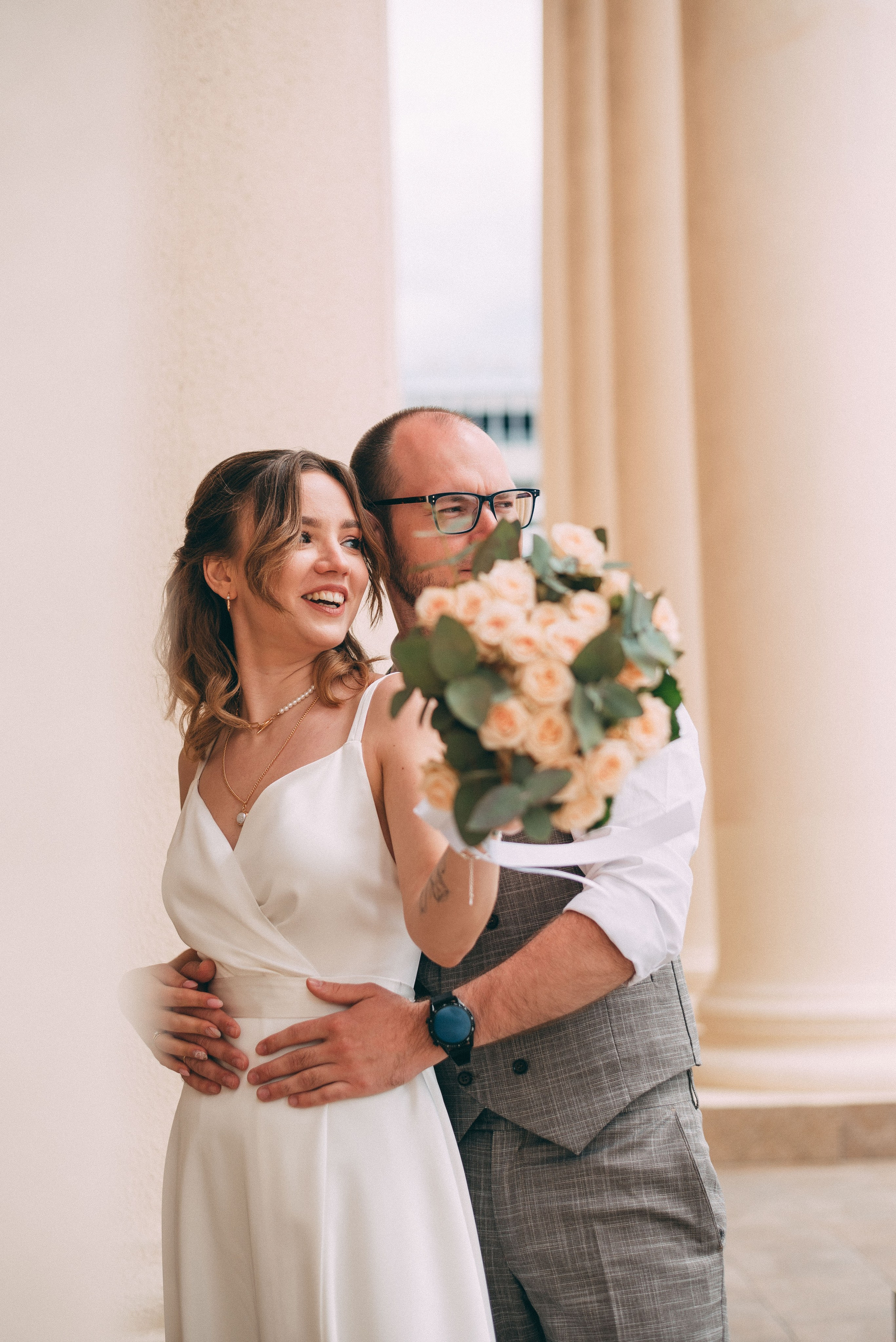 Фотосессия свадьбы или lovstory в центре Сочи, Зимний театр. Фотограф в Сочи — Маргарита Поганова