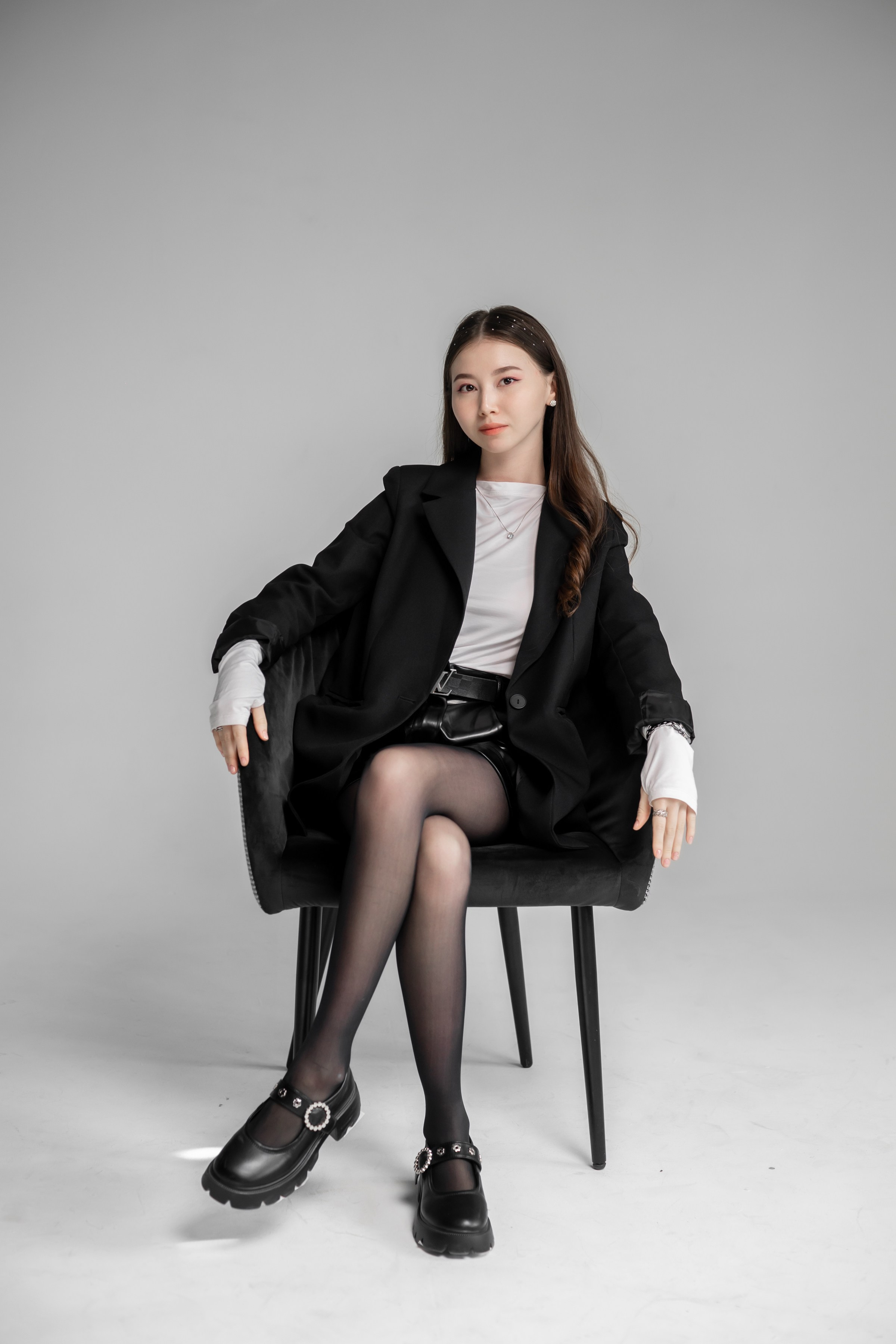 Портреты в студии на белом фоне. Ольга Плаксина фотограф в Саратове