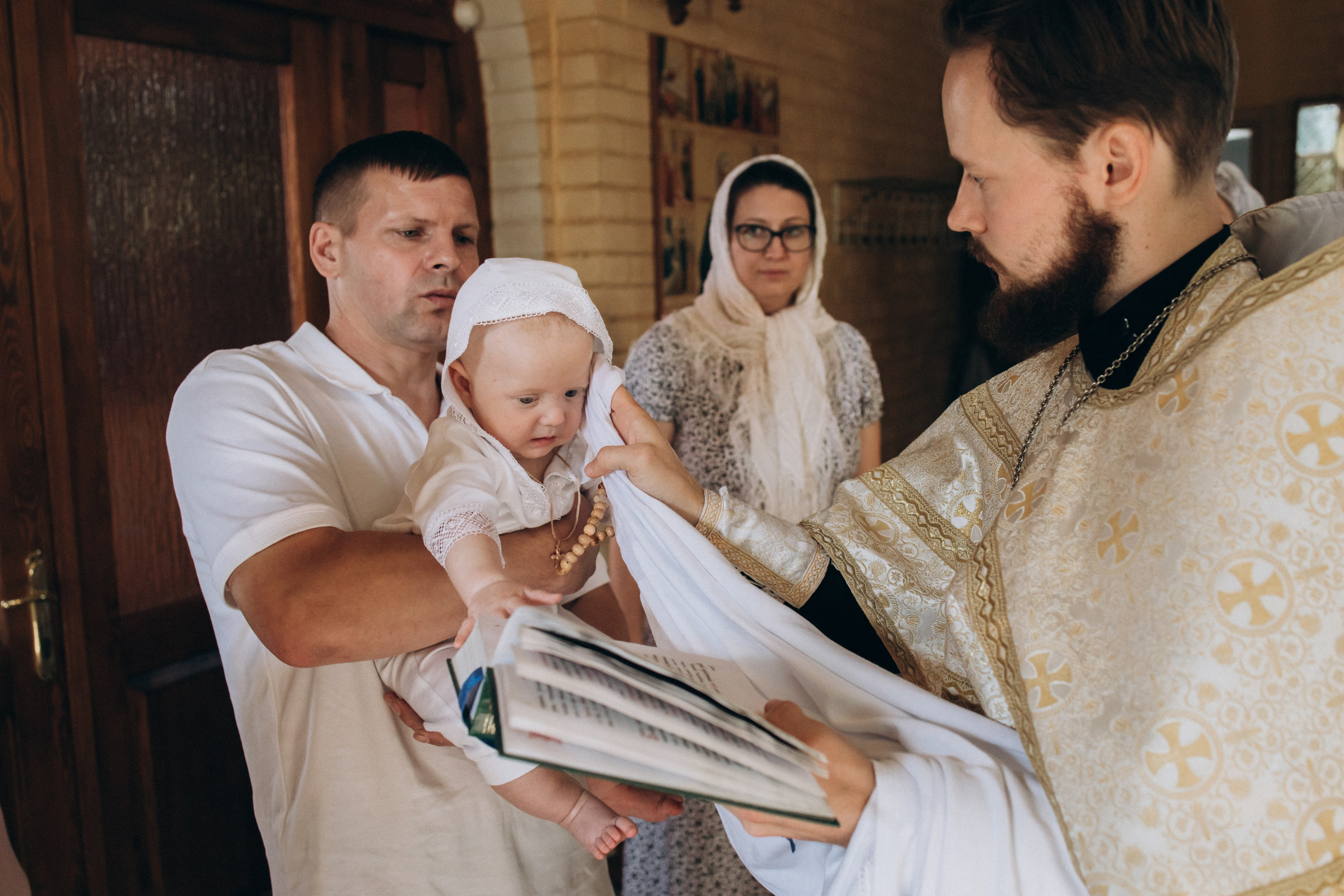 Таинство Крещения Антона в Церкви Архангела Михаила. Детский и семейный фотограф в Пушкино, Мытищи, Москва Сергеева Светлана
