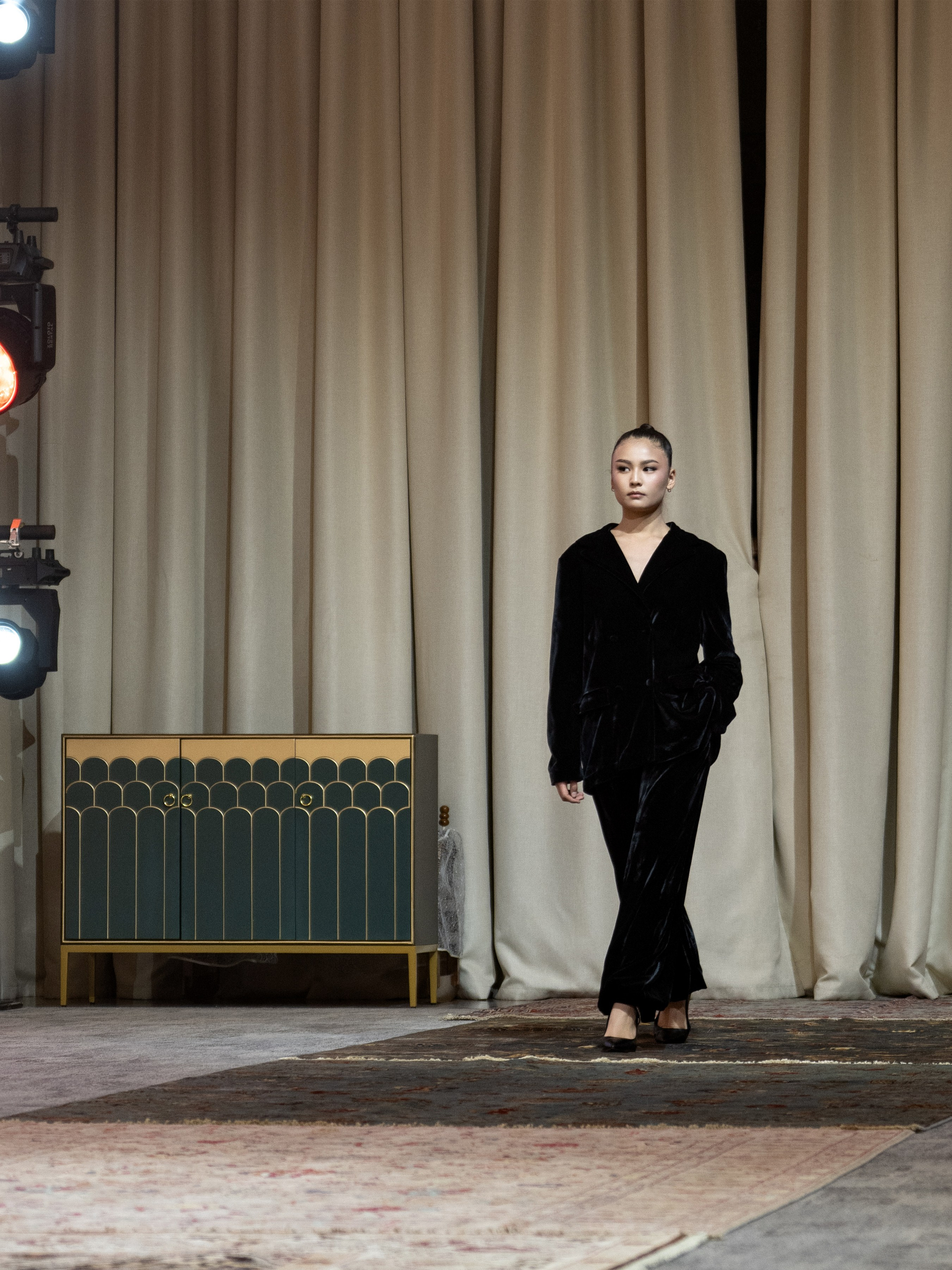 Khanshaiym brand. Сайт Алматинского НЮ АРТ, будуар и фэшн фотографа Дениса Карпенко