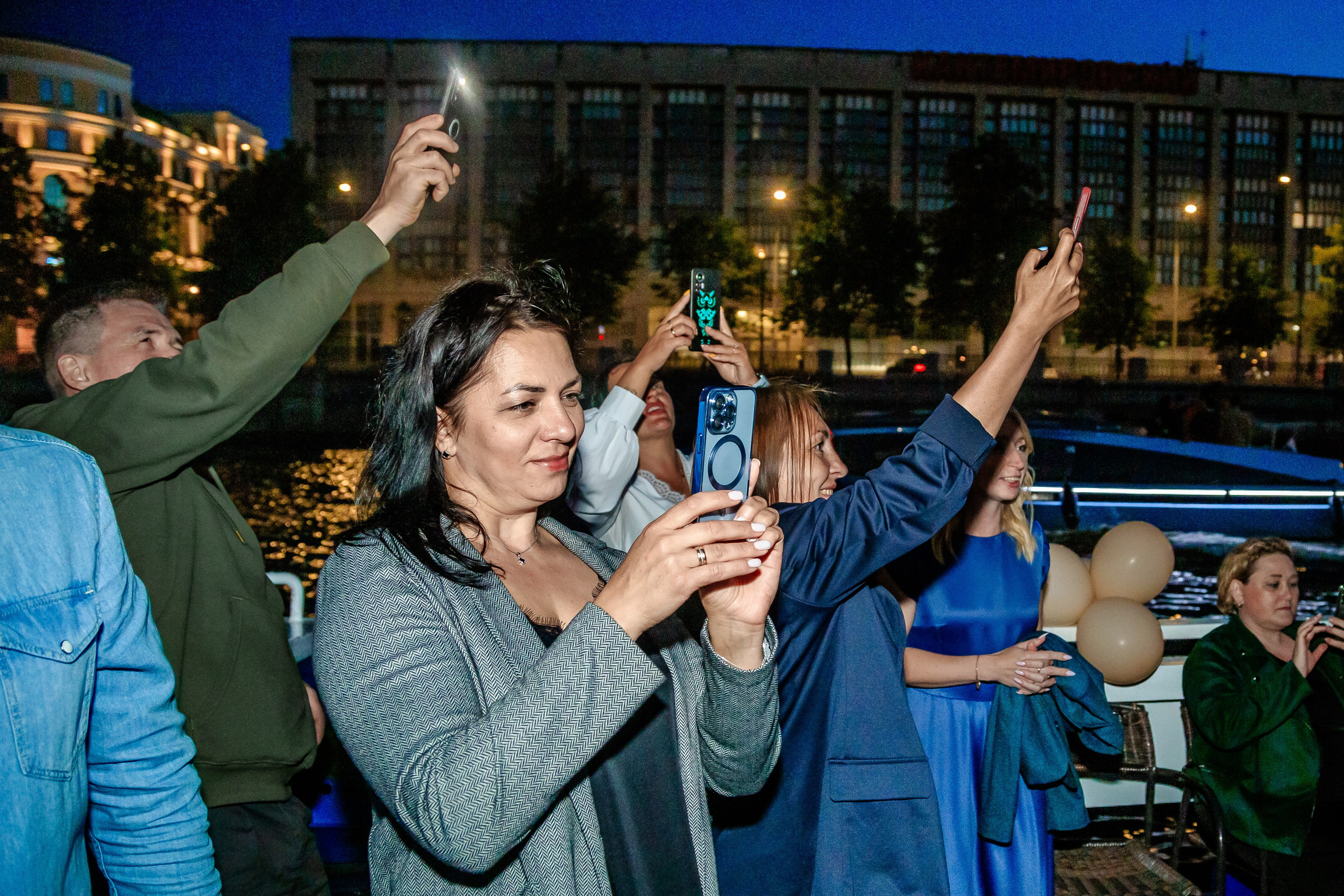Выпускной на теплоходе. Фотограф в Санкт-Петербурге Чумаков Семен