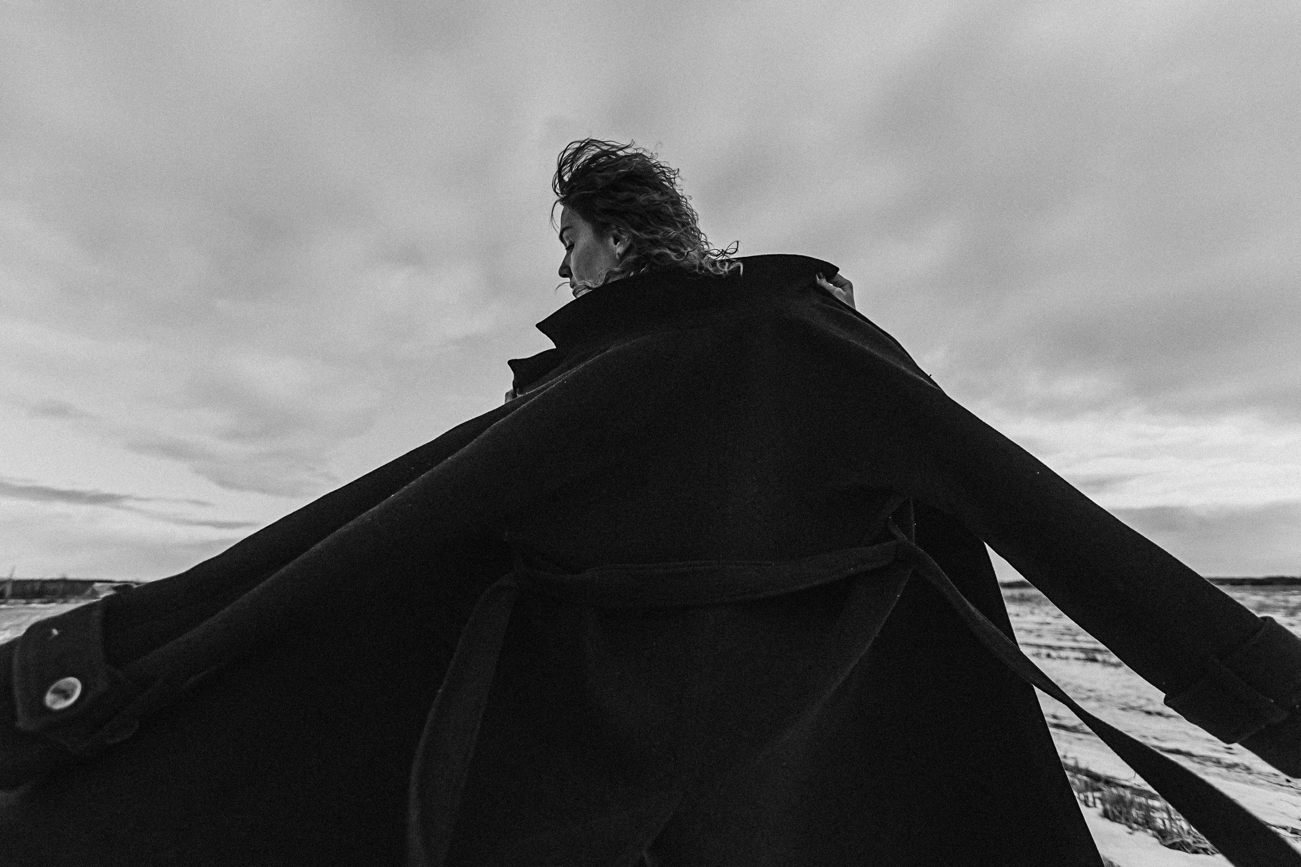 Меланхолия (поле). Семейный фотограф Тюмень, фотограф на роды Салмина Мария