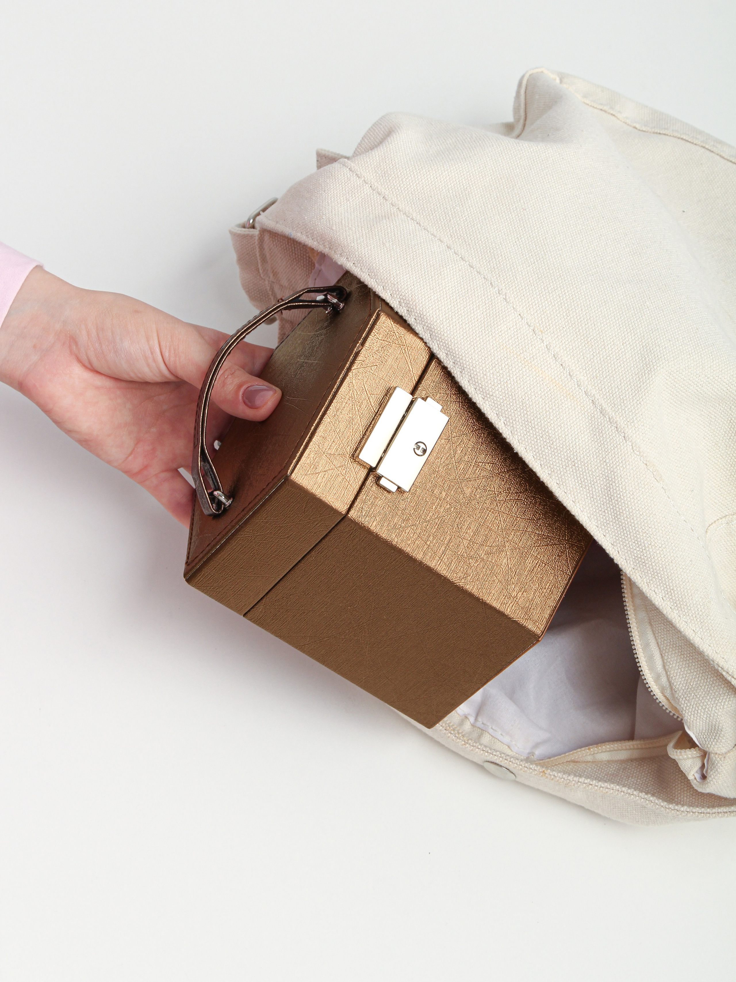 Фотосъемка шкатулок и сумок для каталогов | Кейс предметного фотографа. Предметный фотограф в СПб | Съемка для Wildberries, Ozon, рекламы | Алан Ульбашев