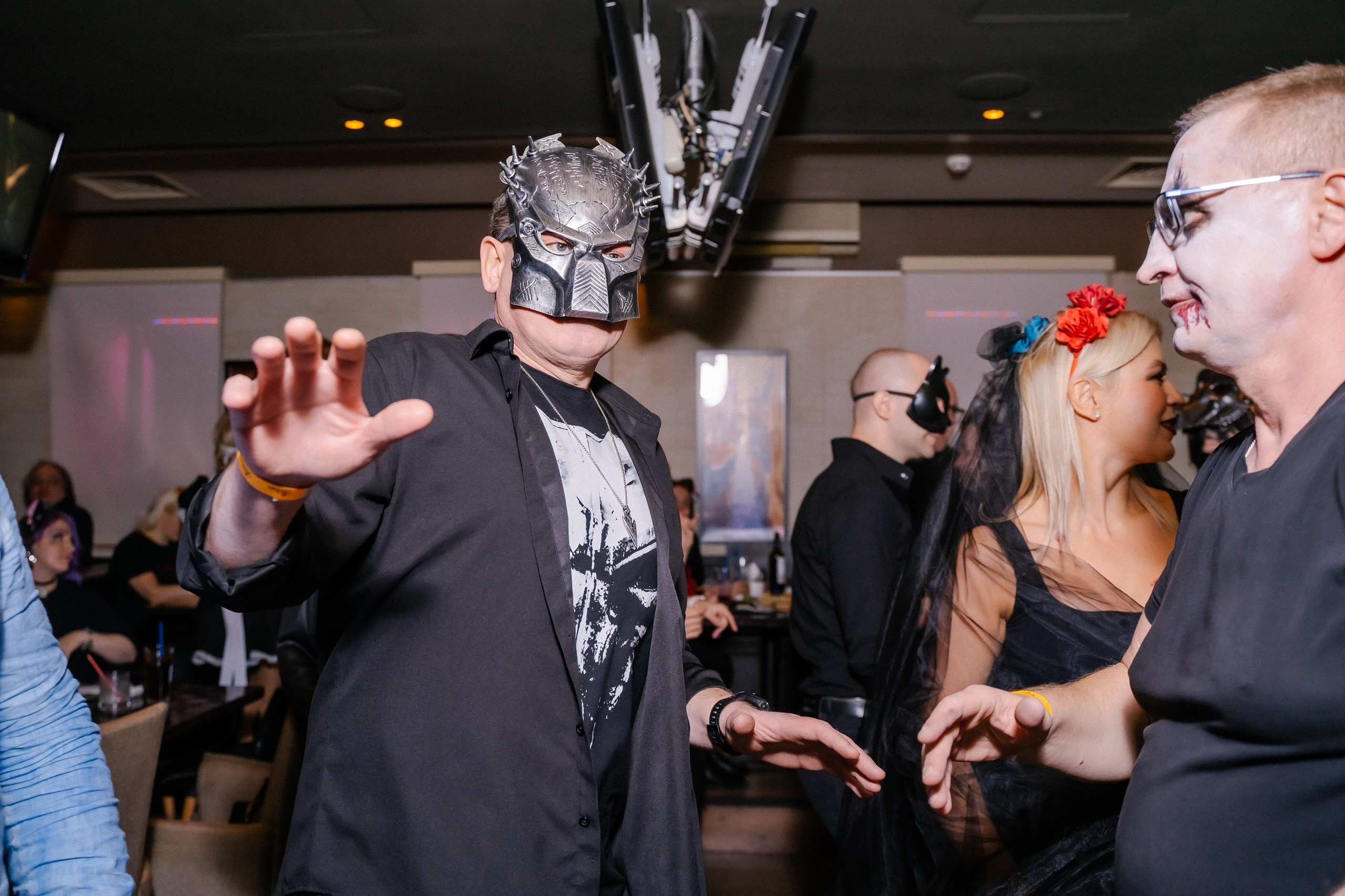 Зловещие попотрясы. Клубная вечеринка | 02.11.24. Галерея Фантим