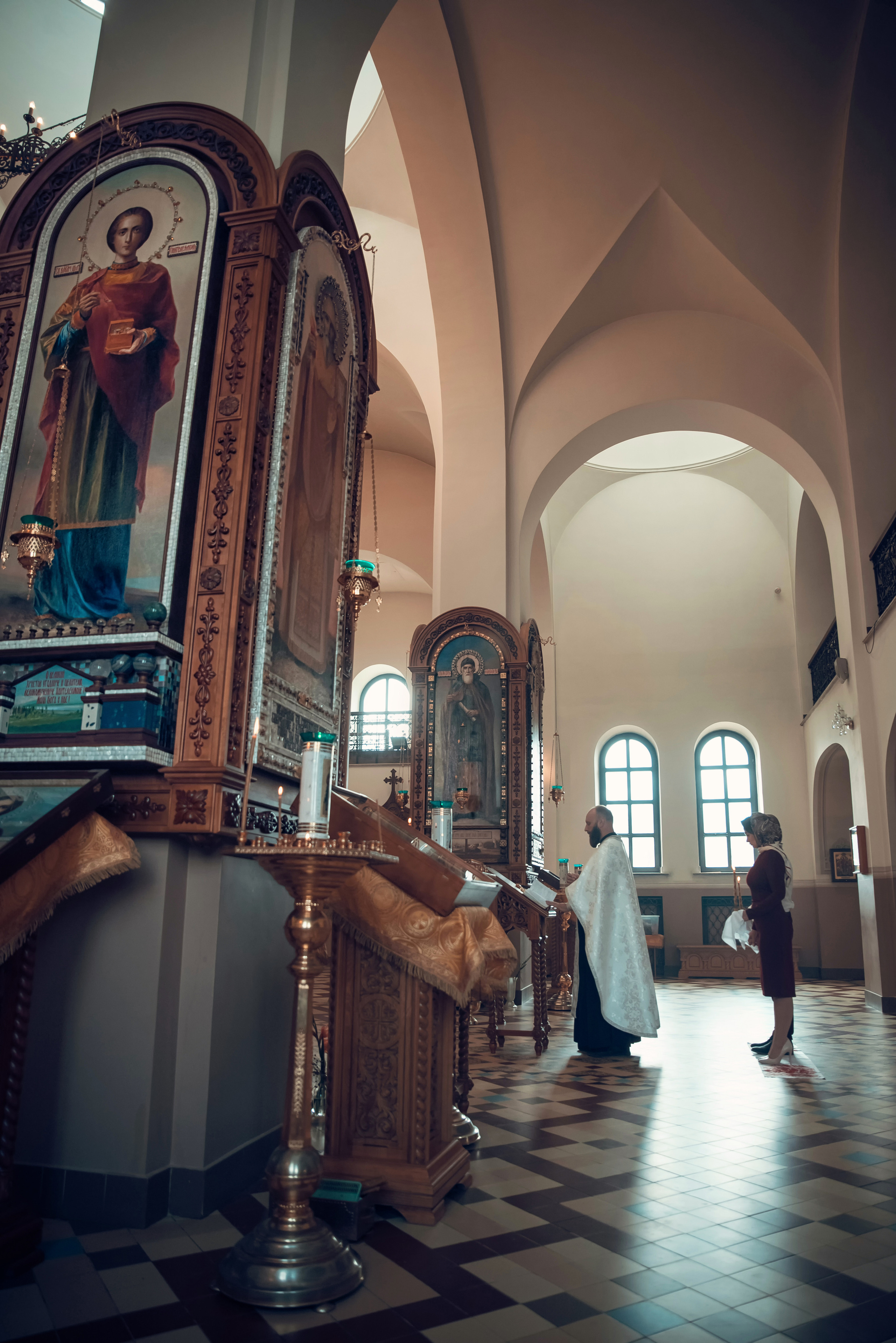 Таинство Венчания Храм в честь святого праведного Иоанна Кронштадтского. Семейный фотограф Олеся Батурина Рязань