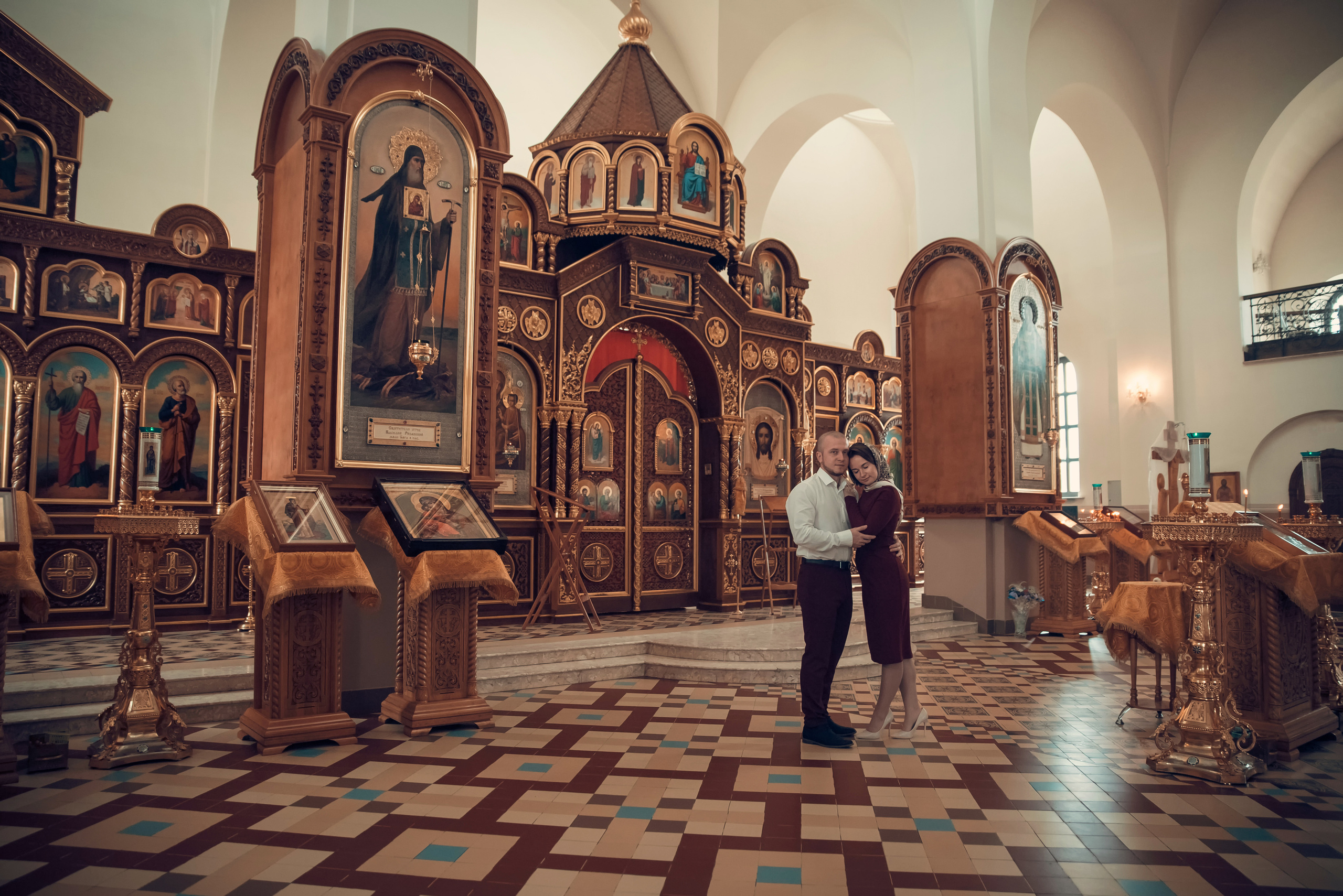 Таинство Венчания Храм в честь святого праведного Иоанна Кронштадтского. Семейный фотограф Олеся Батурина Рязань