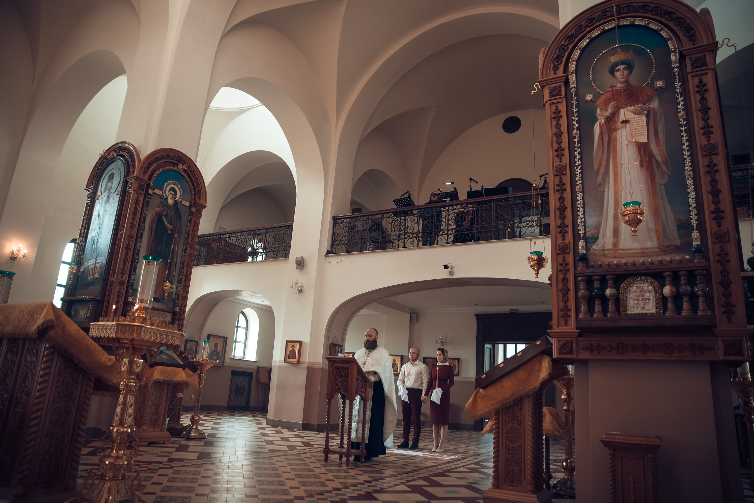 Таинство Венчания Храм в честь святого праведного Иоанна Кронштадтского. Семейный фотограф Олеся Батурина Рязань