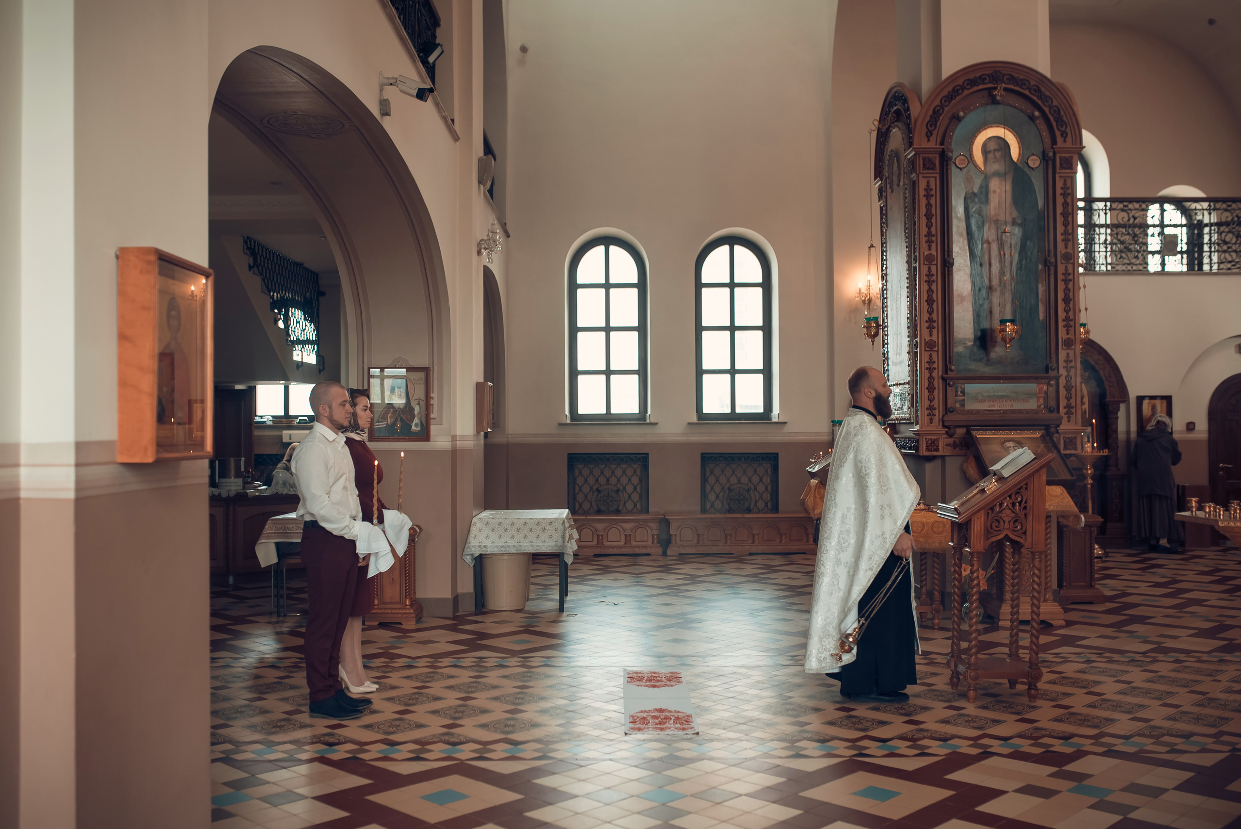 Таинство Венчания Храм в честь святого праведного Иоанна Кронштадтского. Семейный фотограф Олеся Батурина Рязань