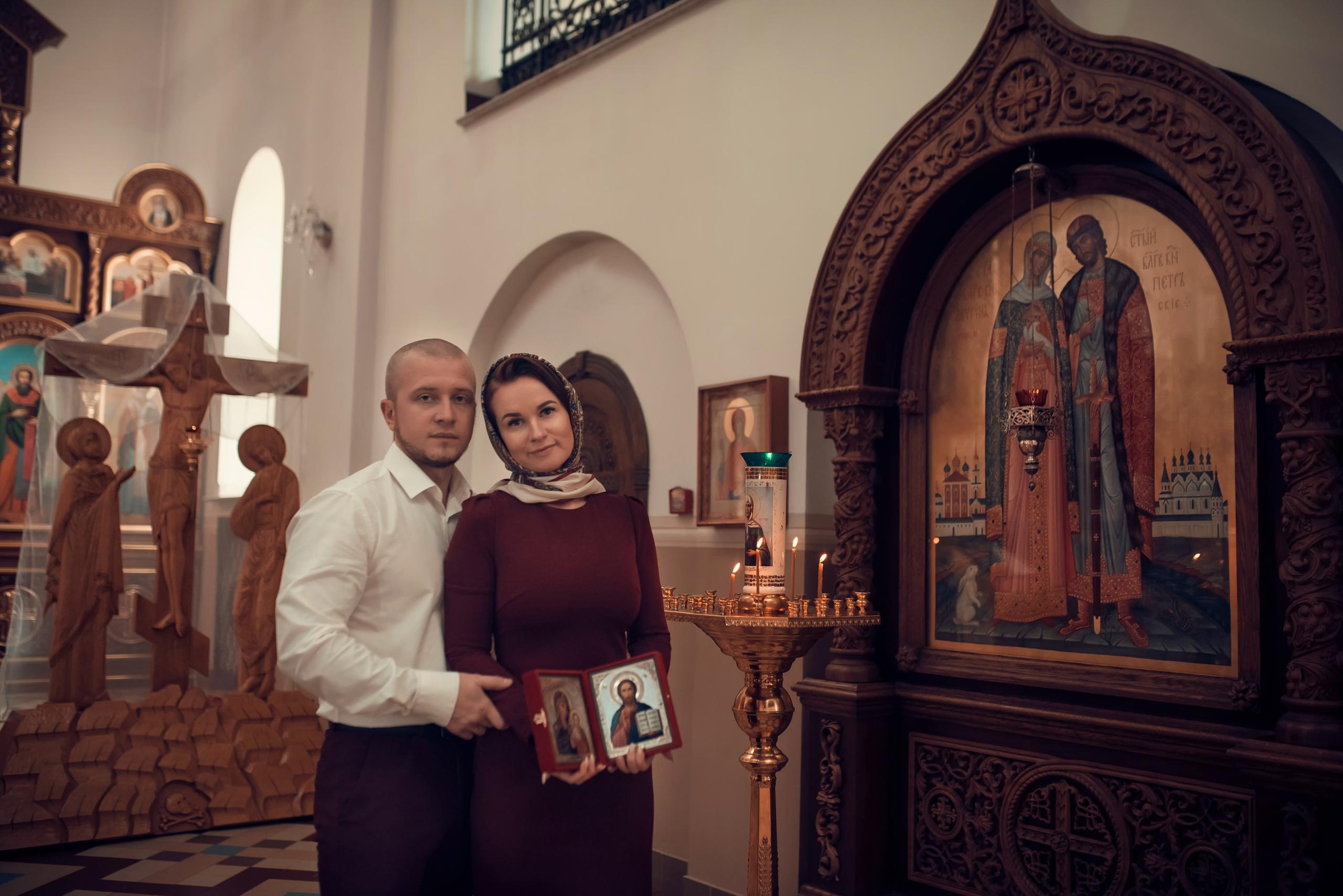 Таинство Венчания Храм в честь святого праведного Иоанна Кронштадтского. Семейный фотограф Олеся Батурина Рязань