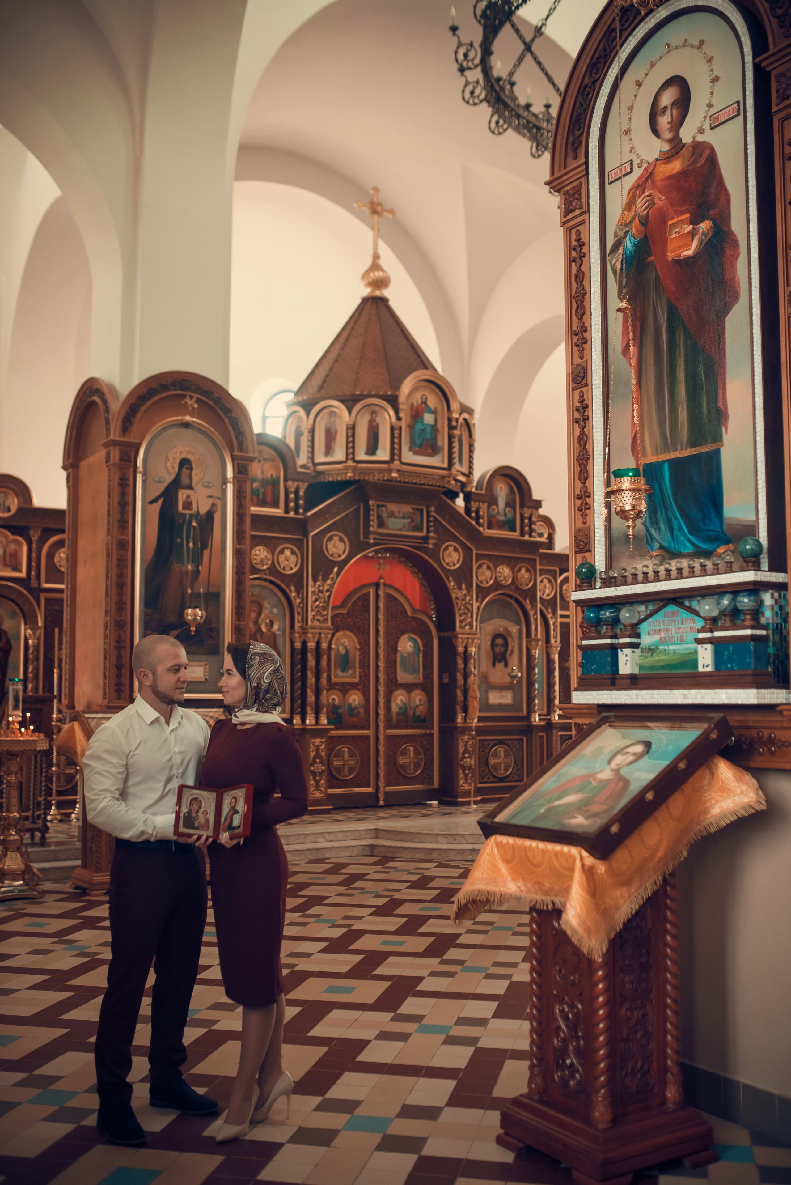 Таинство Венчания Храм в честь святого праведного Иоанна Кронштадтского. Семейный фотограф Олеся Батурина Рязань