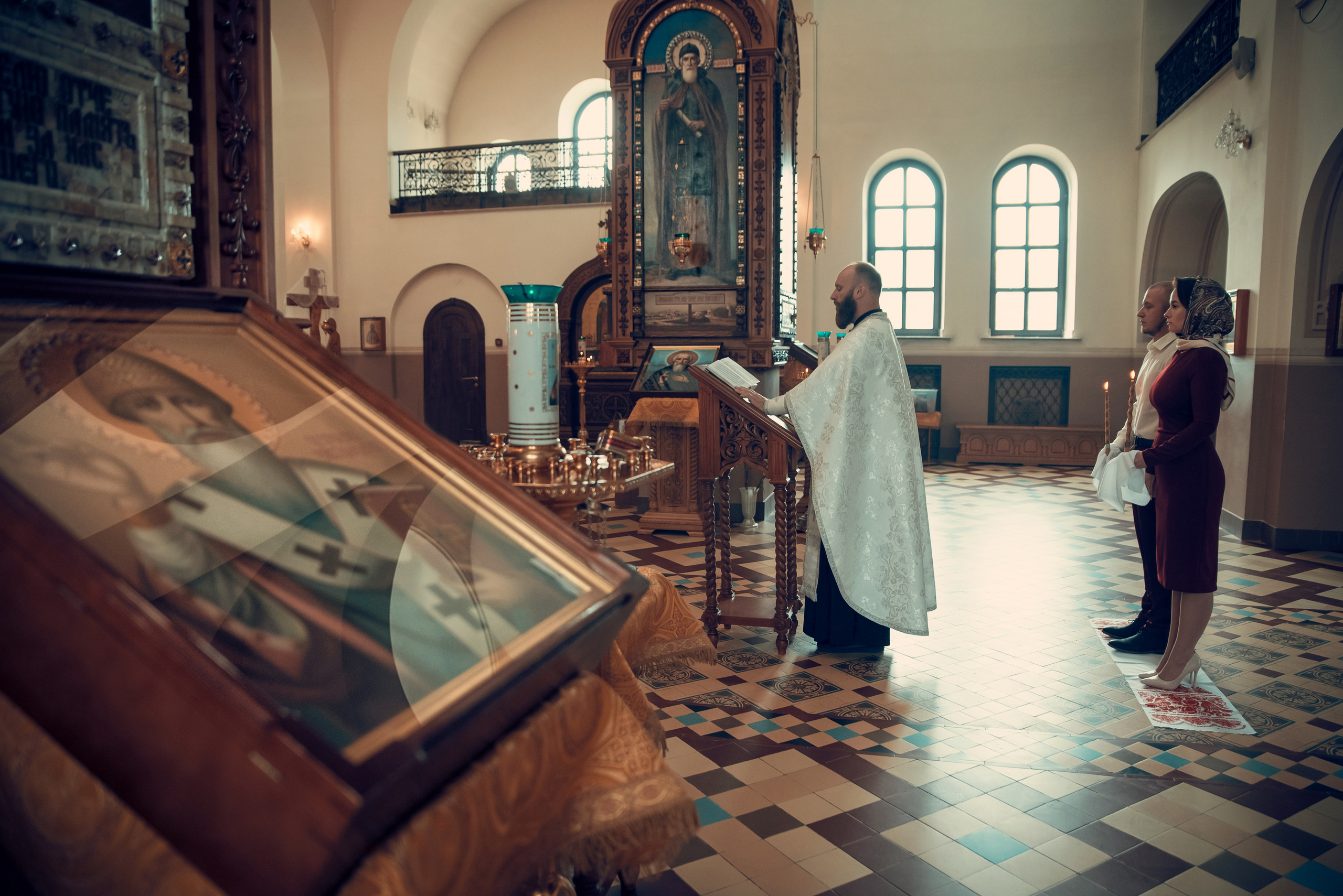 Таинство Венчания Храм в честь святого праведного Иоанна Кронштадтского. Семейный фотограф Олеся Батурина Рязань