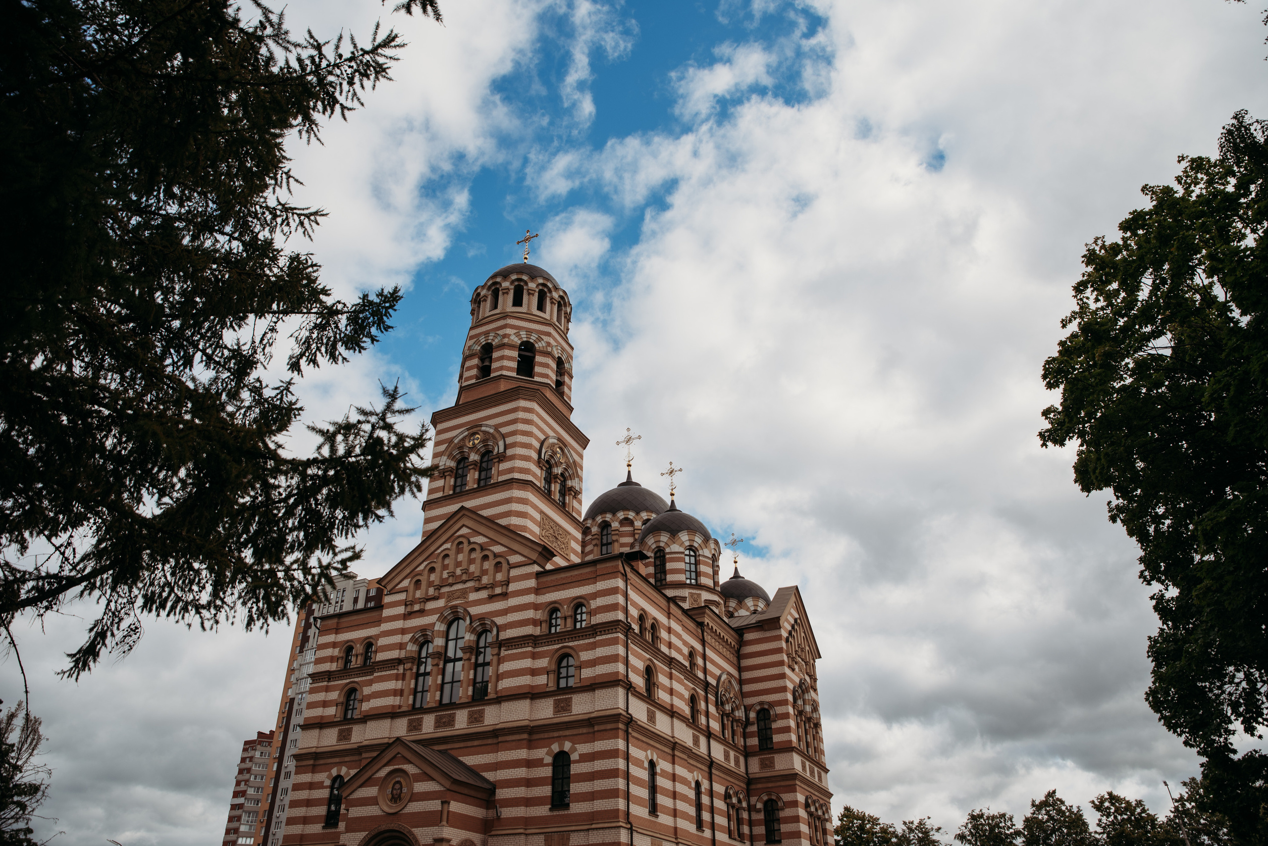 Таинство Венчания Храм в честь святого праведного Иоанна Кронштадтского. Семейный фотограф Олеся Батурина Рязань