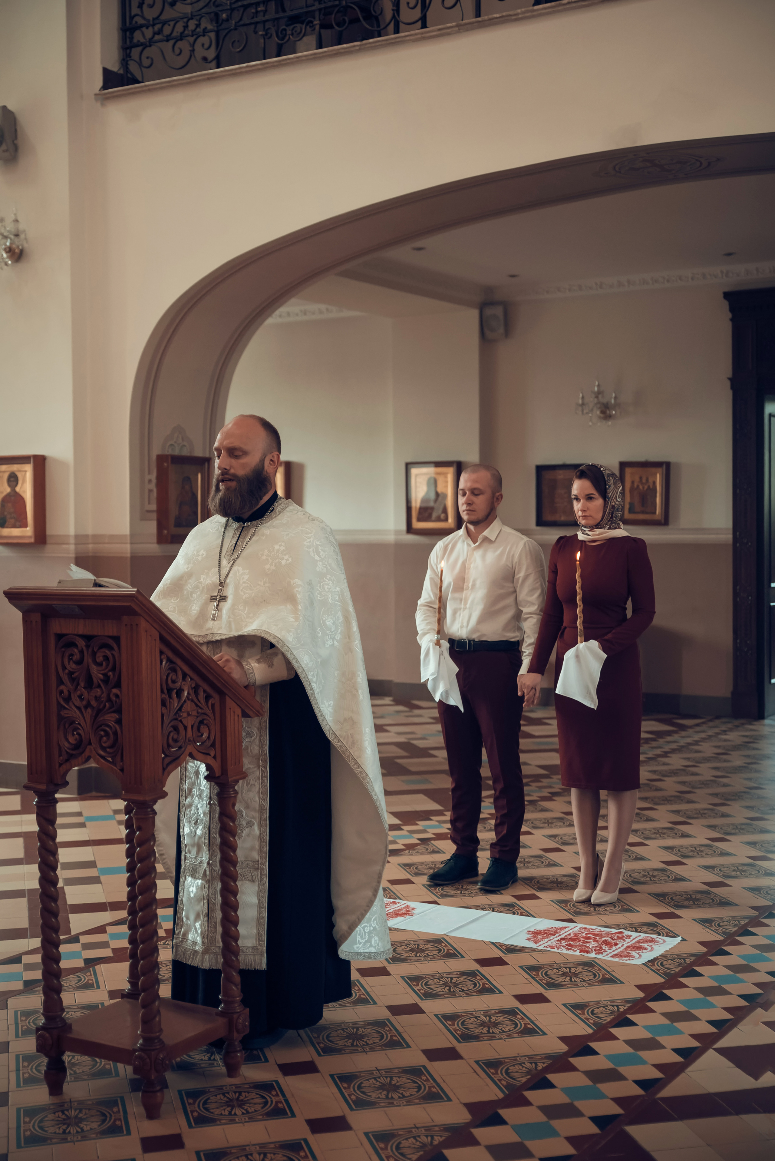 Таинство Венчания Храм в честь святого праведного Иоанна Кронштадтского. Семейный фотограф Олеся Батурина Рязань