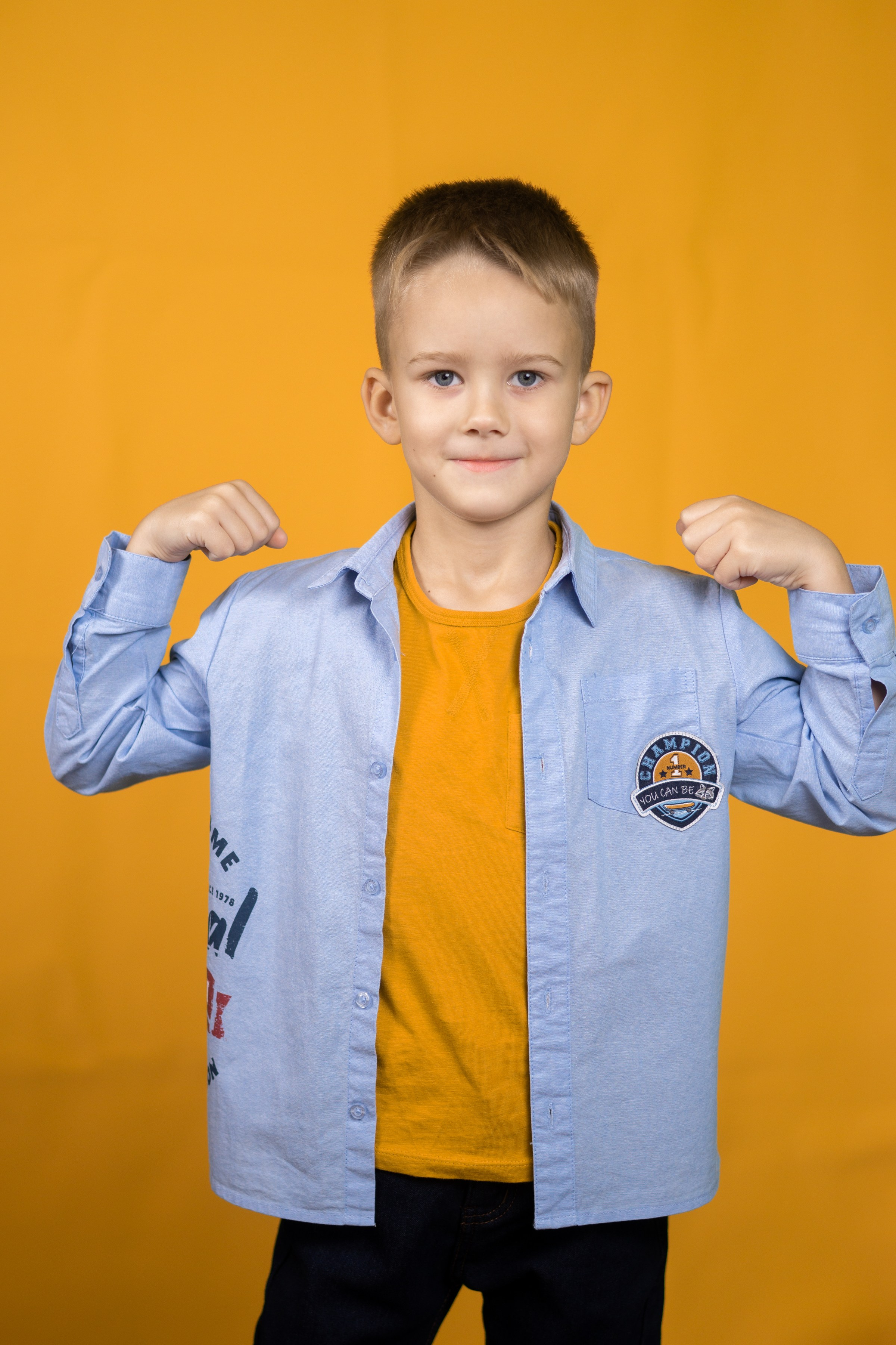 Портреты на желтом фонее. Ольга Плаксина фотограф в Саратове