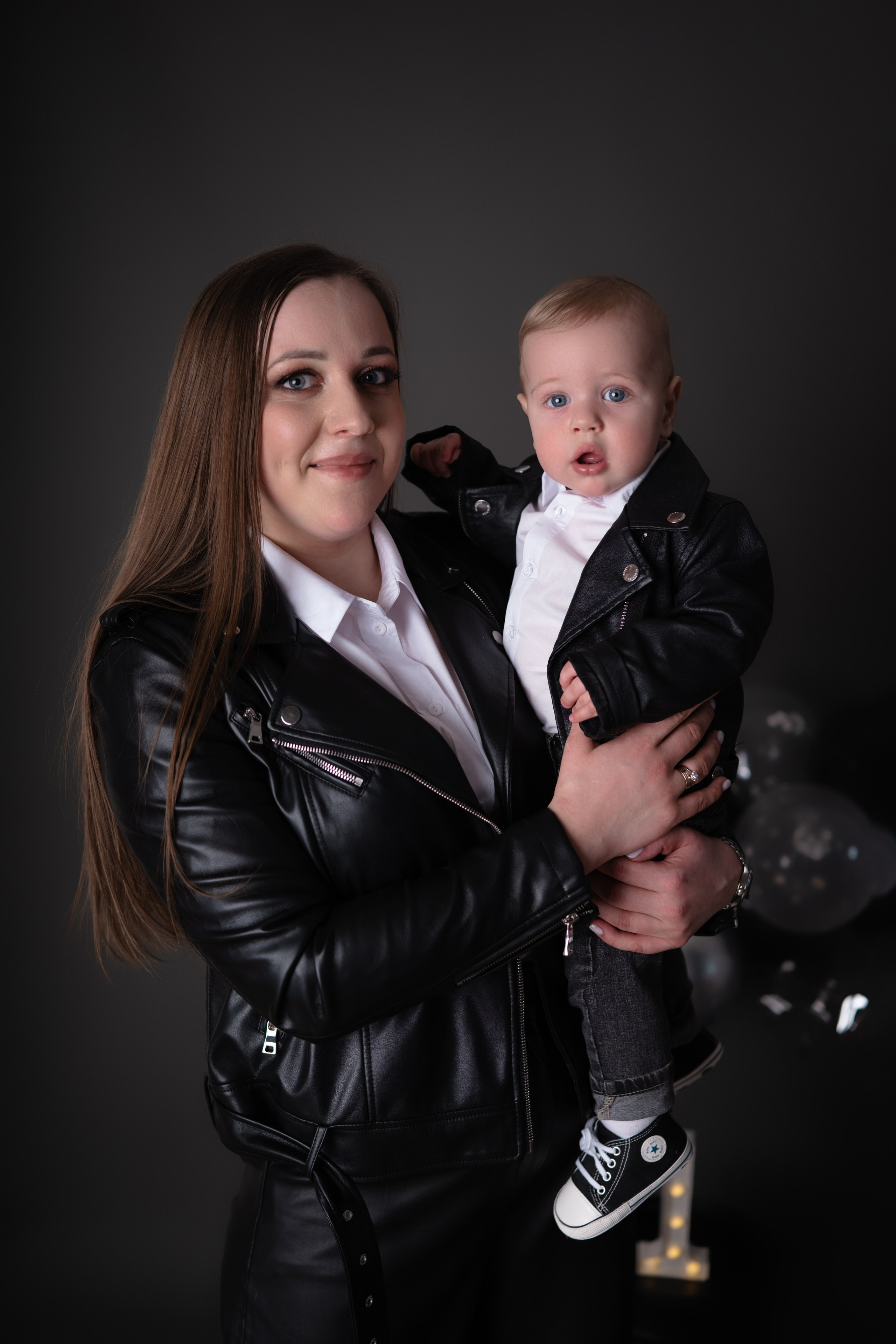 Годик Максиму и Кириллу. Семейный детский ньюборн фотограф в Москве Марта Петрова