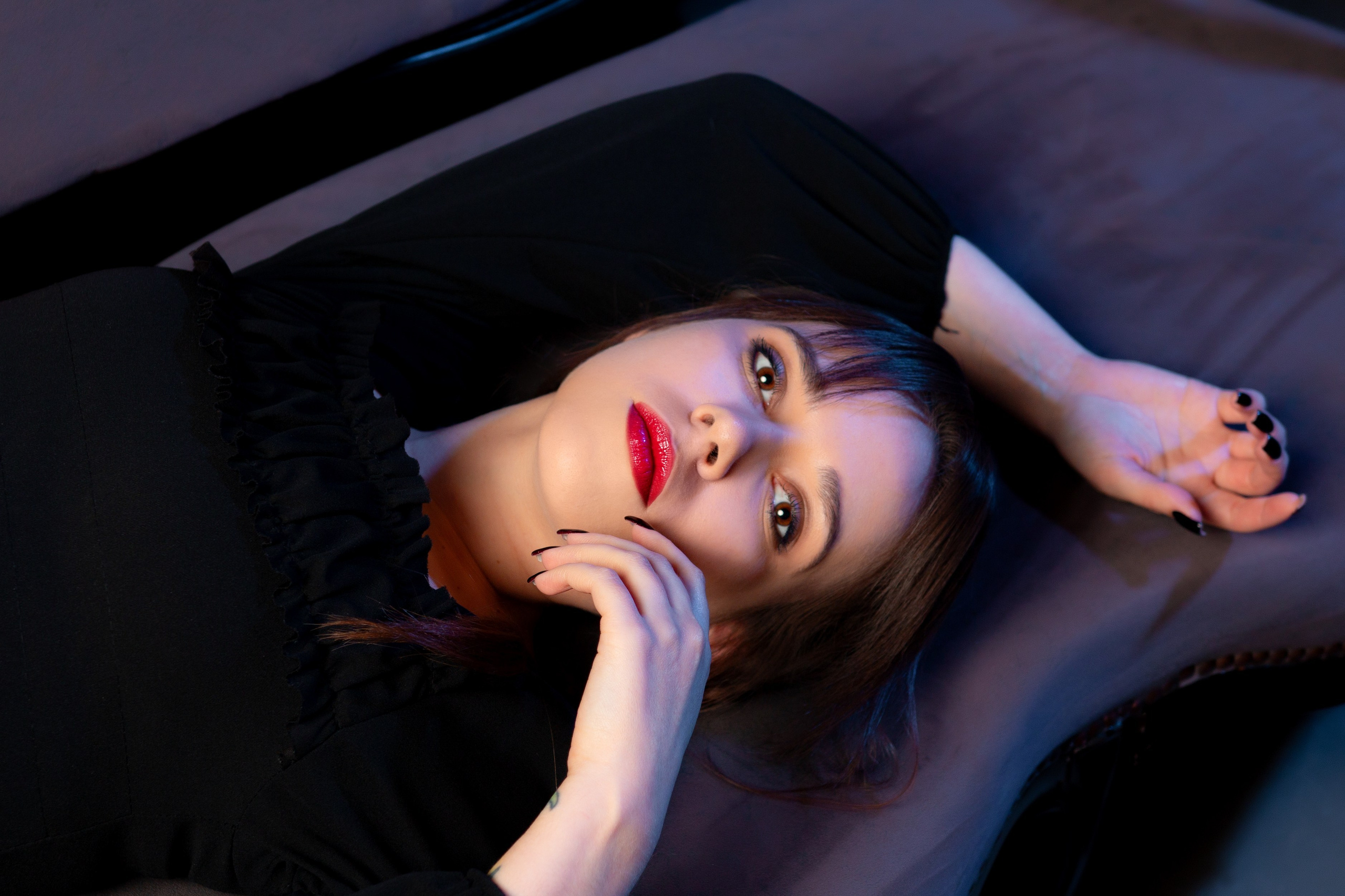 Фотосессия wednesday в студии Photohub зал Карбон