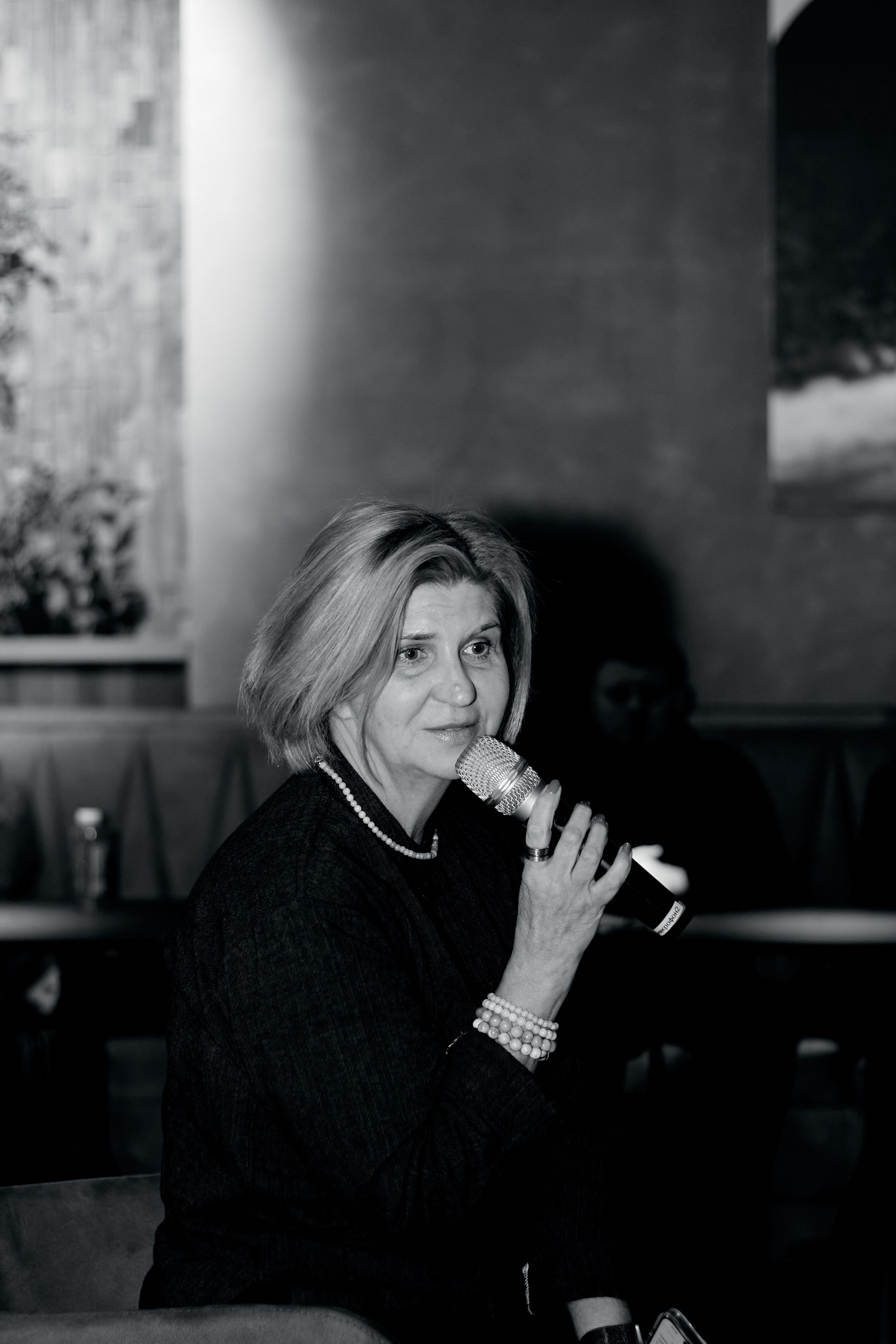 Поэтический вечер Венеры Валевской. Фотограф из Первоуральска Роман Заиченко