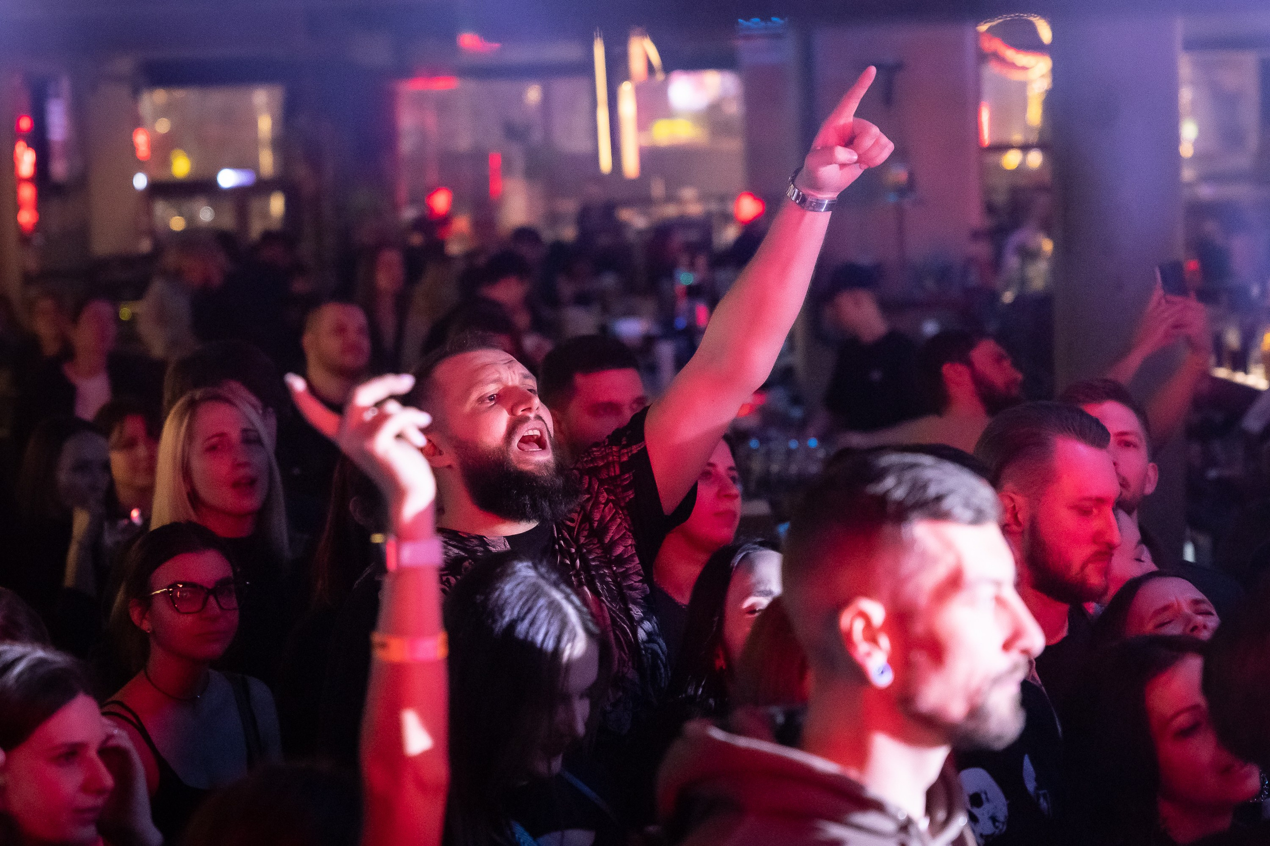 Концерт альтернатив метал группы iOSTRA в «Music bar Мумий Тролль» Москва. Фотограф Владимир Охрименко