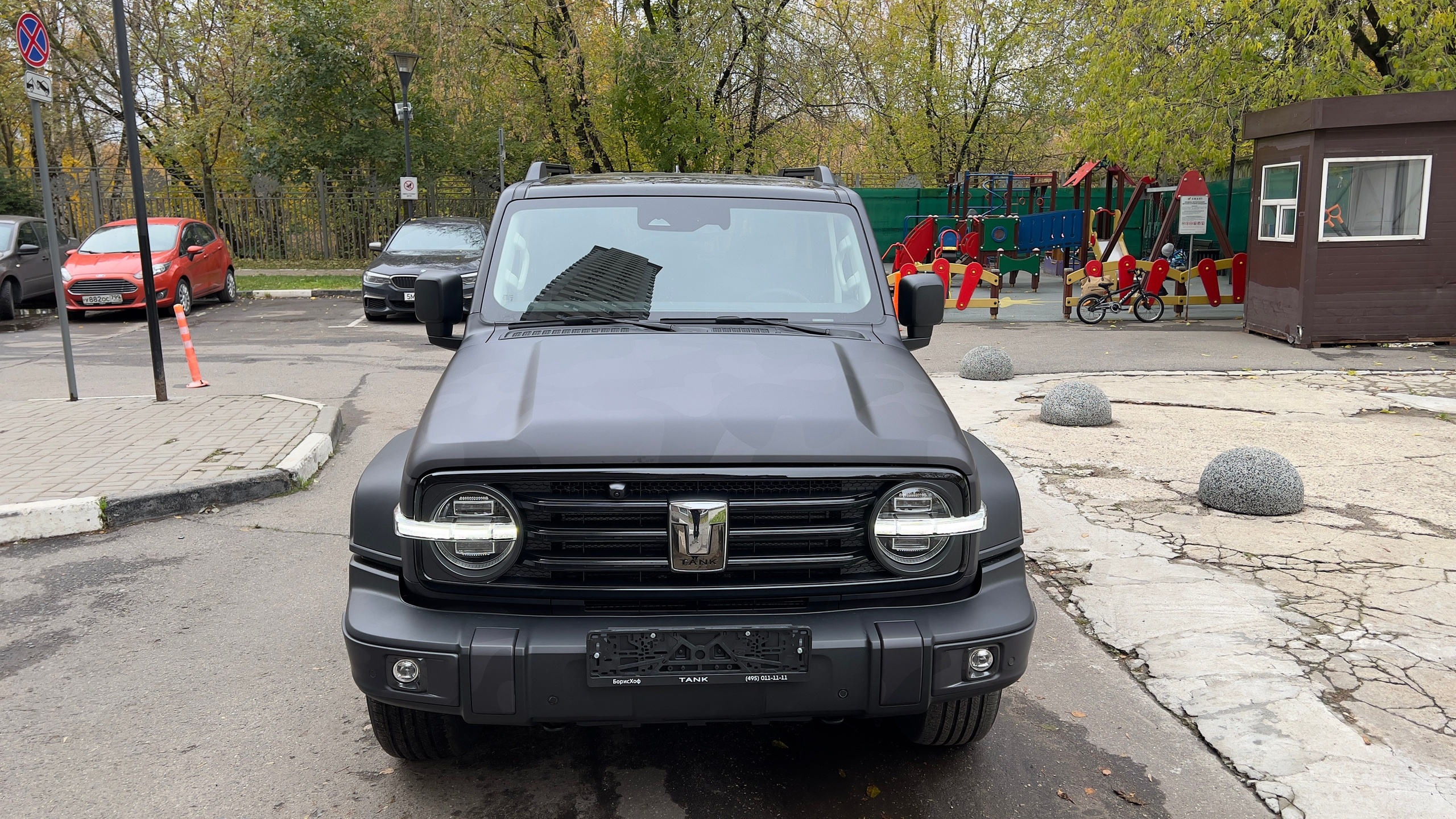 Винилография на Tank 300. Студия дизайна и оклейки авто Barmaley Design