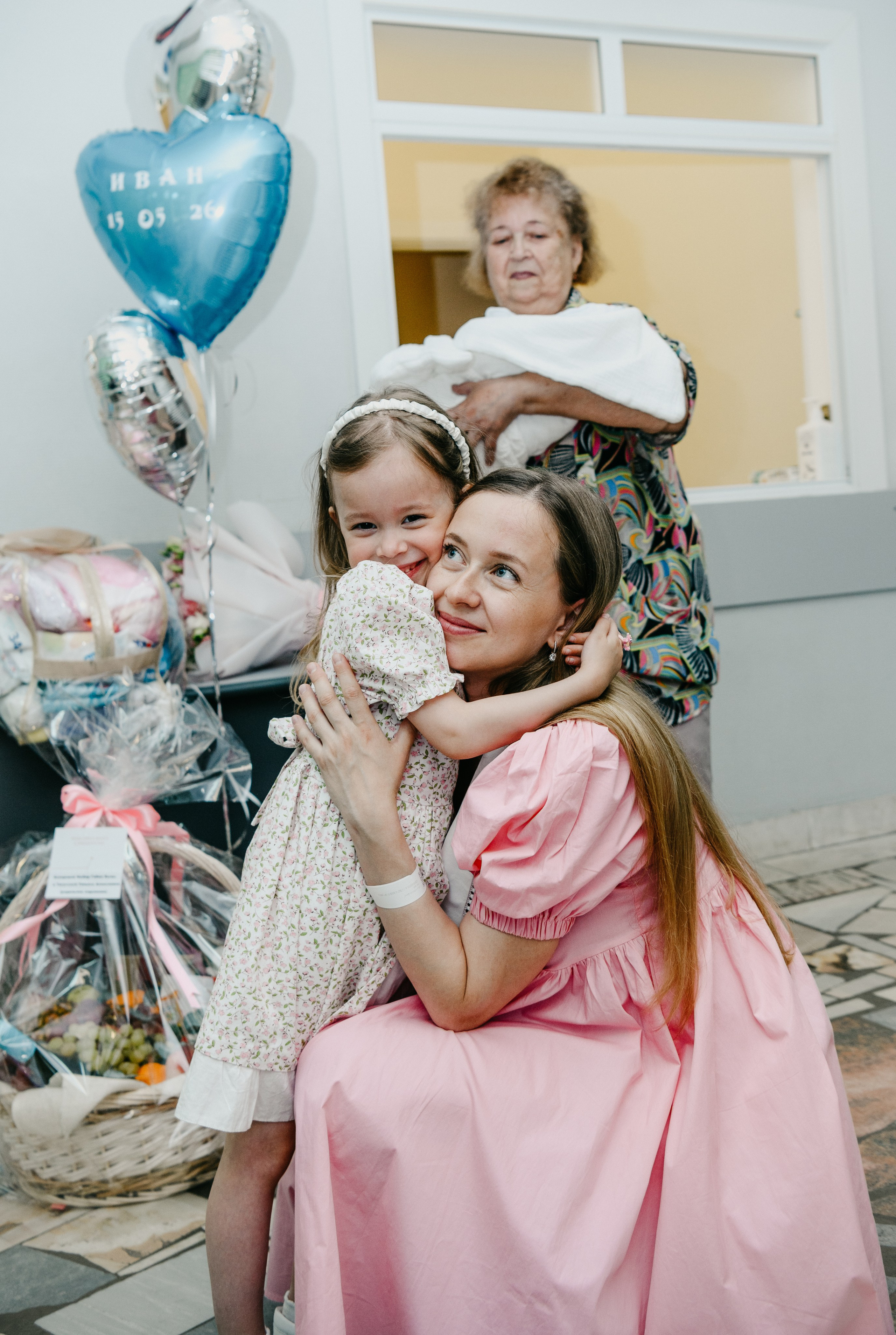 Выписка Ивана. Фотограф на выписку из роддома в Москве и МО