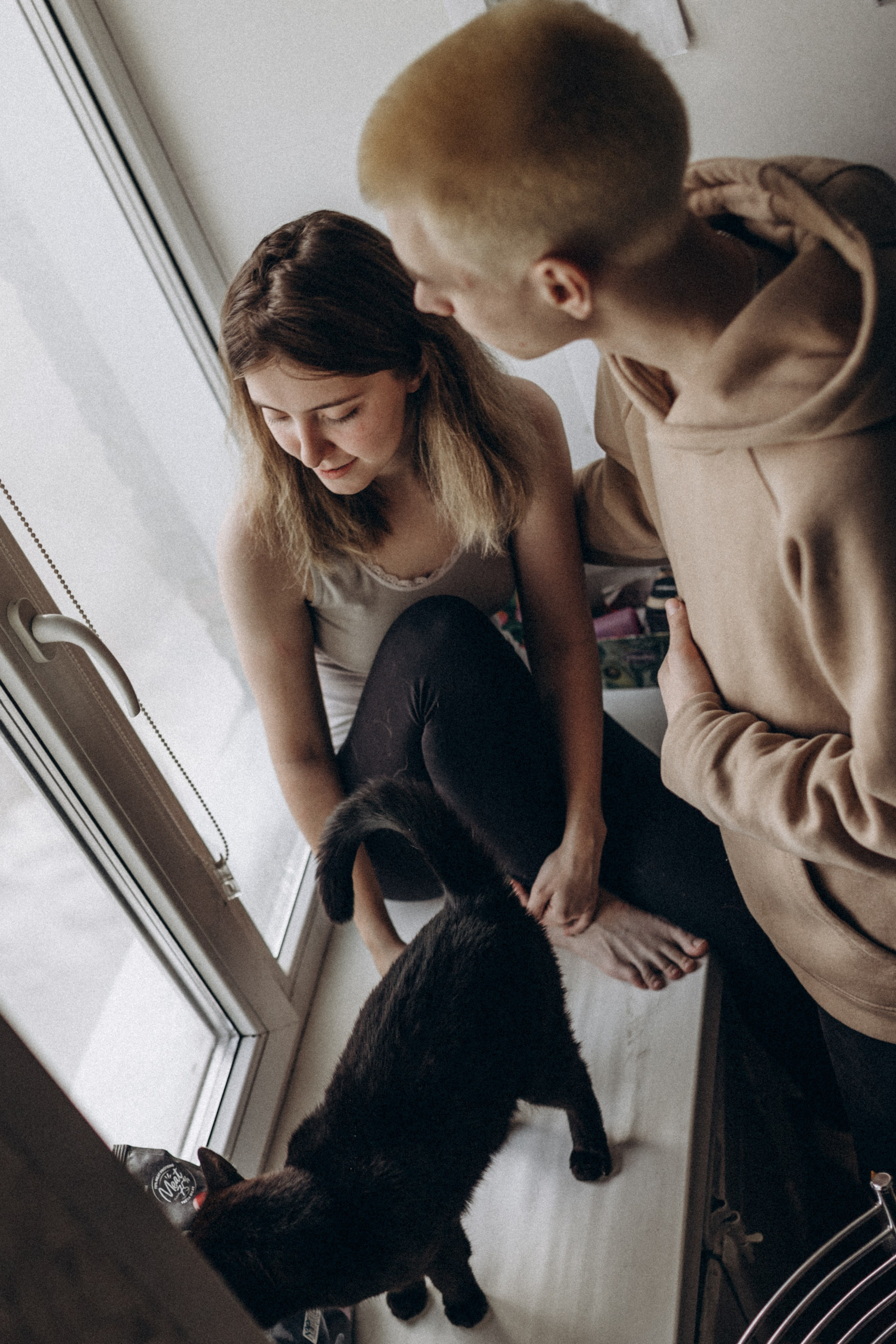 Матвей и Полина, а также кот и собака. Семейный фотограф lifestyle в Новосибирске Елена Шпилевая