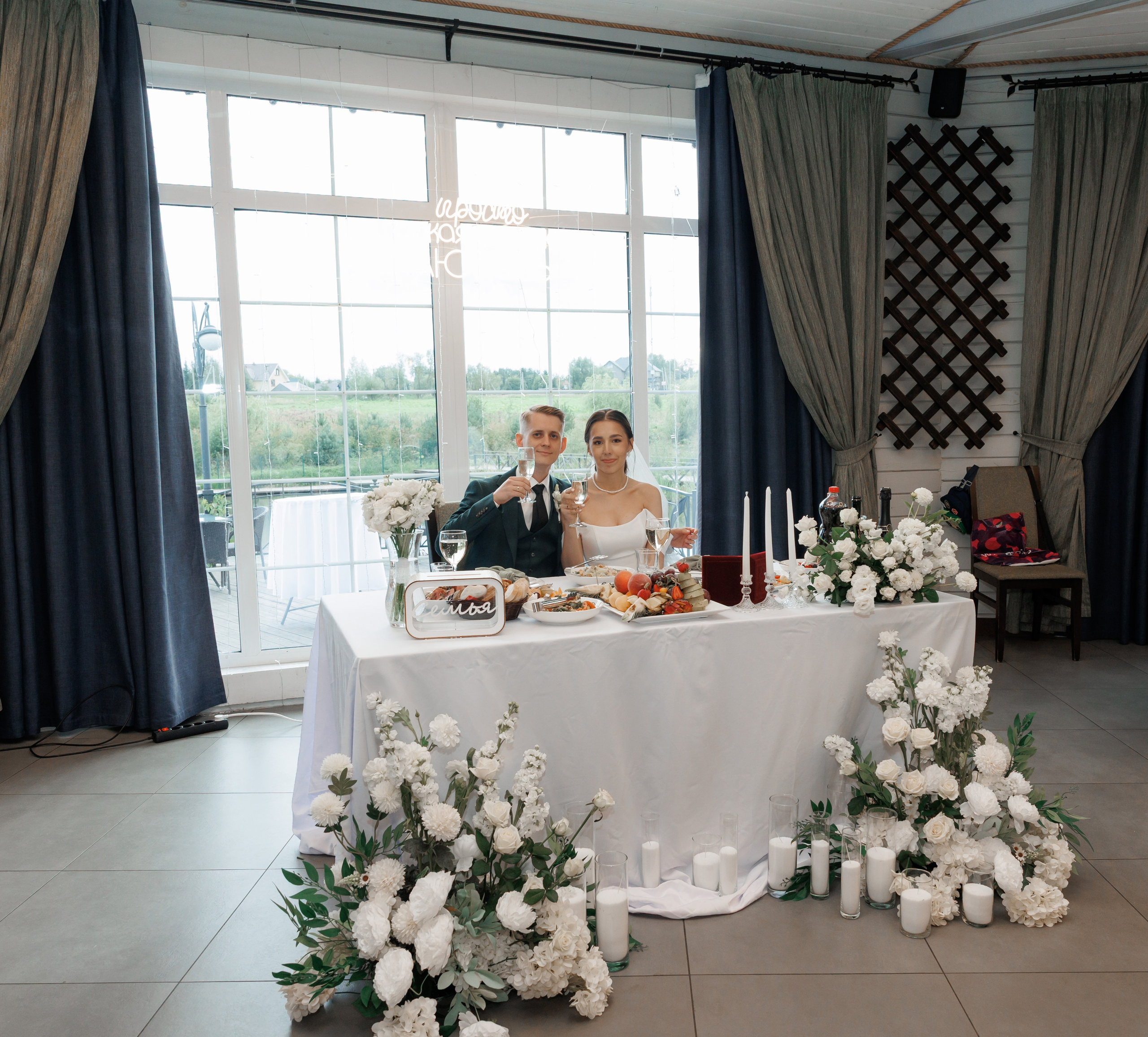 Регистрация в отеле Fish Point, ЗАГС Бутово, прогулка в Остафьево. Свадебный и репортажный фотограф (Москва, Королев и другие)