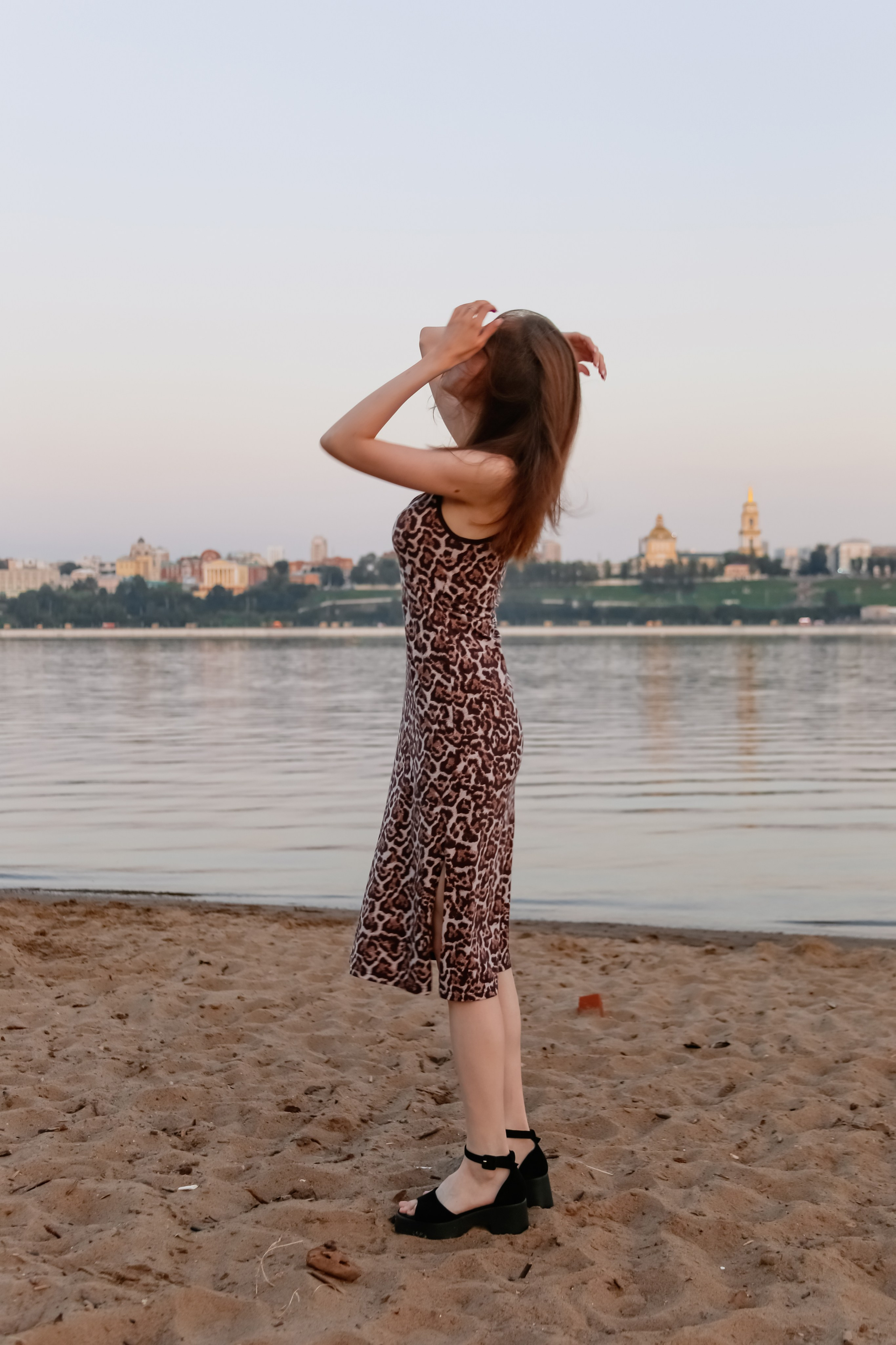 Алина на пляже. Фотограф Пермь. Фотосессия в фотостудии Перми и на свежем воздухе