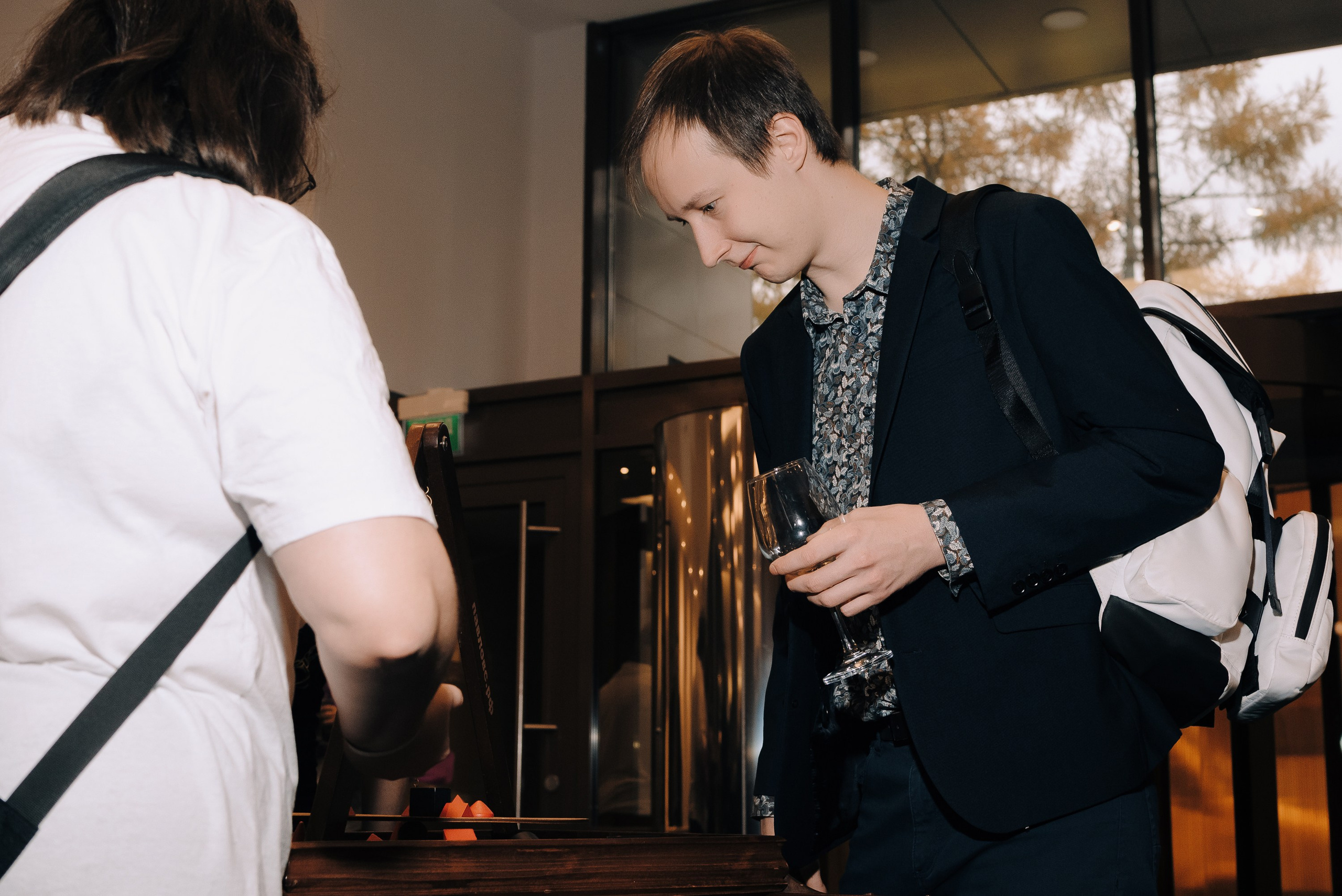 ФЕСТИВАЛЬ ВИНА И КРЕПКИХ НАПИТКОВ МАВТ-ВИНОТЕКА. Репортажный фотограф Зуев Роман г. Челябинск