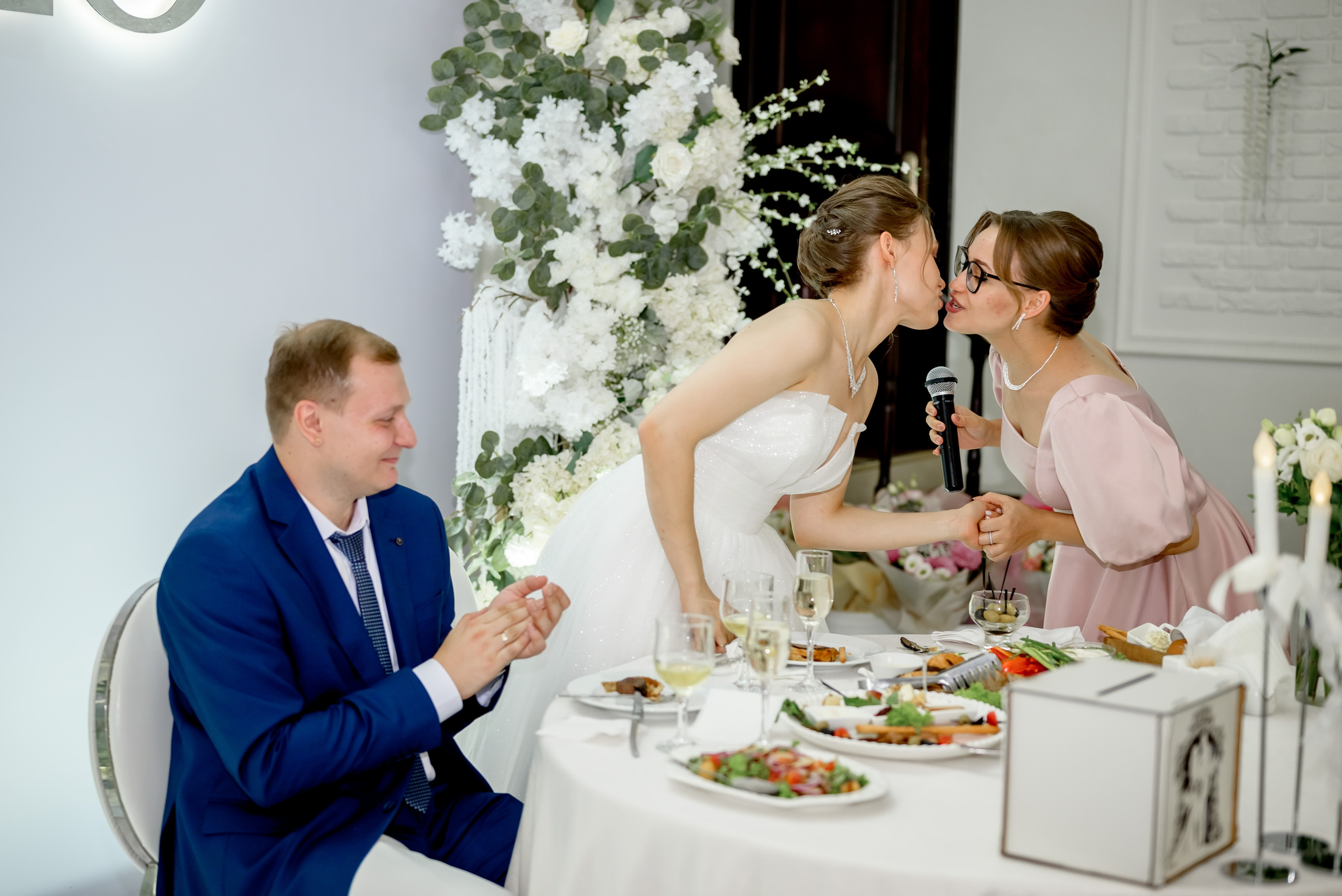 Банкетная часть. Юлия Басня семейный и свадебный фотограф в Донецке