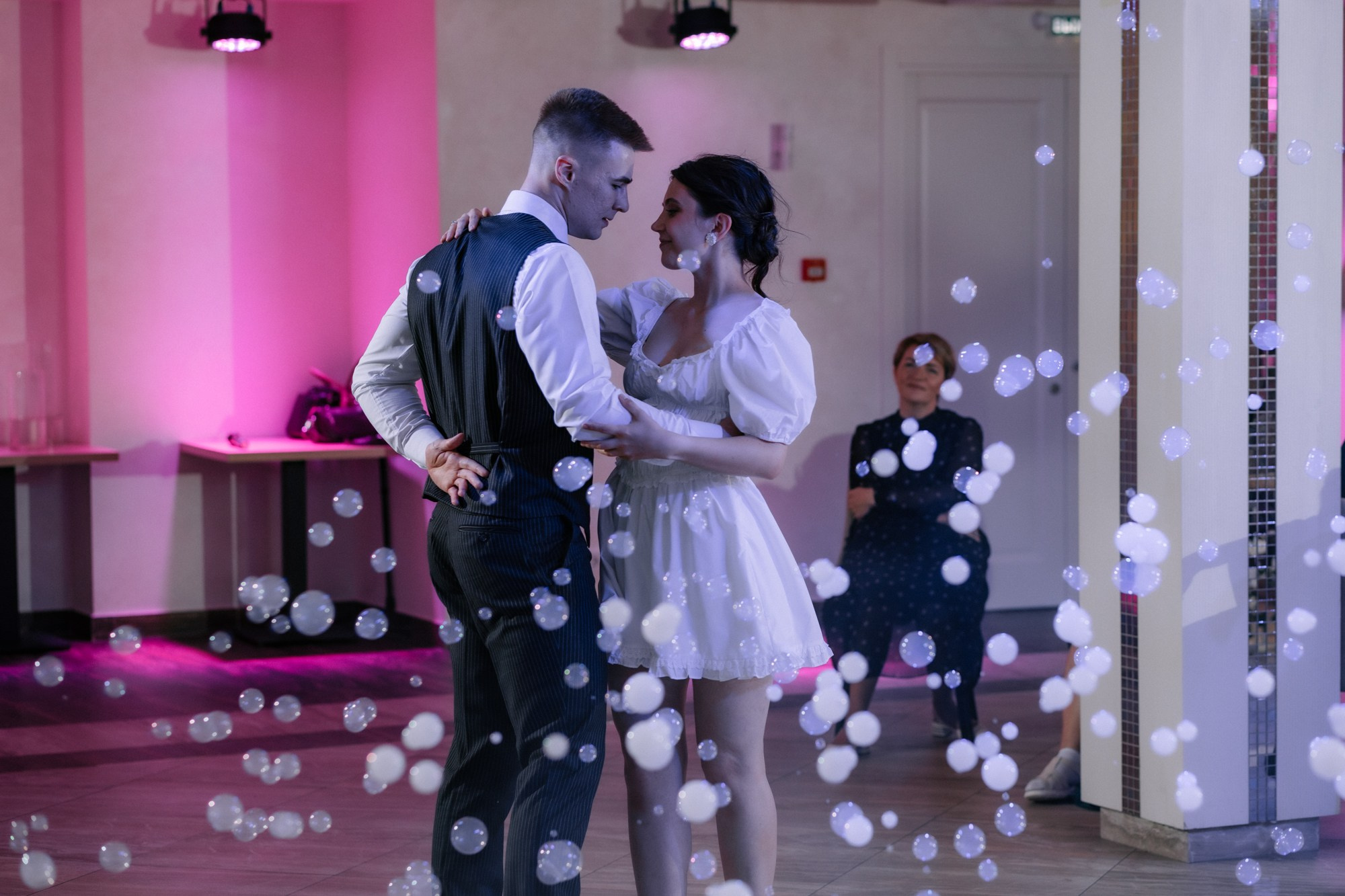 Кирилл и Карина. Свадебный и портретный фотограф в Омске Антон Карев