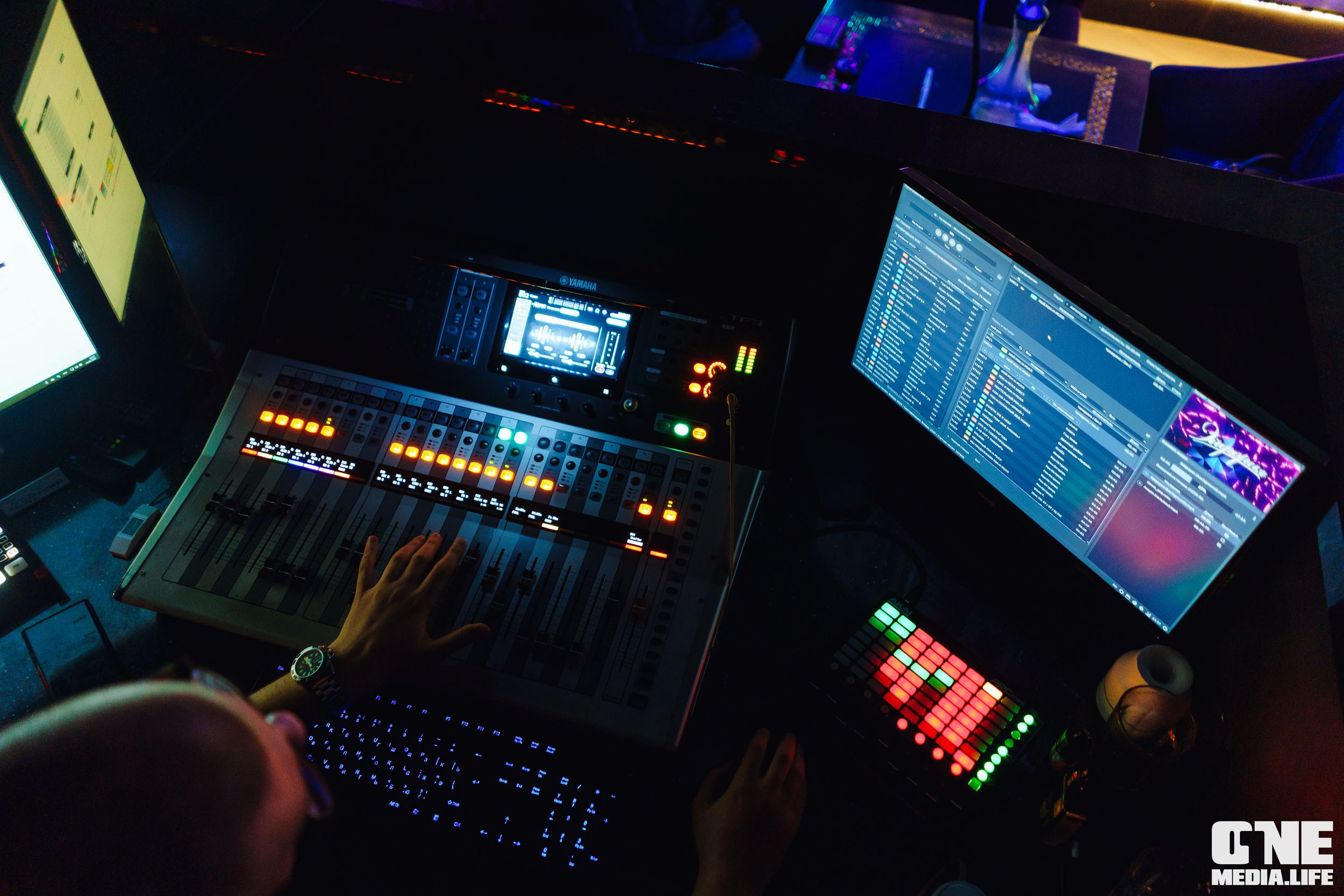 Фоторепортаж из караоке-клуба Эйфория. One Media Life: фоторепортажи, фотоотчеты с мероприятий и заведений