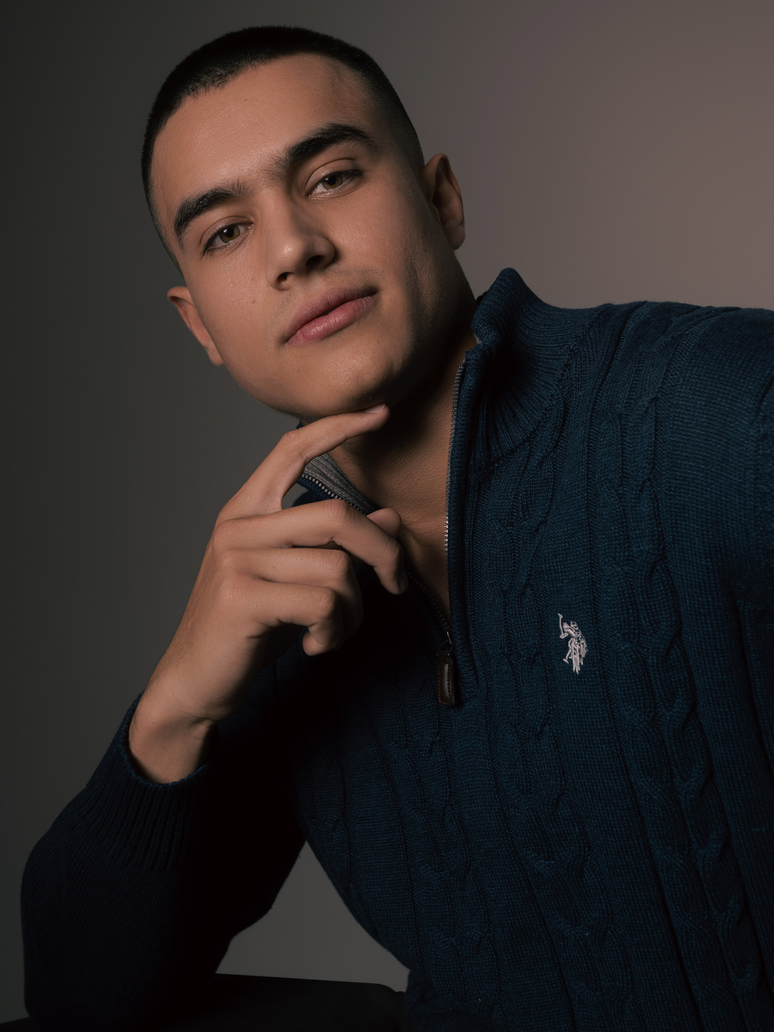 Fernando. Фотограф Julia Milton | Портреты, съемки для маркетплейсов, лавстори, съёмка беременности в Санкт-Петербурге. Обучение фотографии в Спб очно