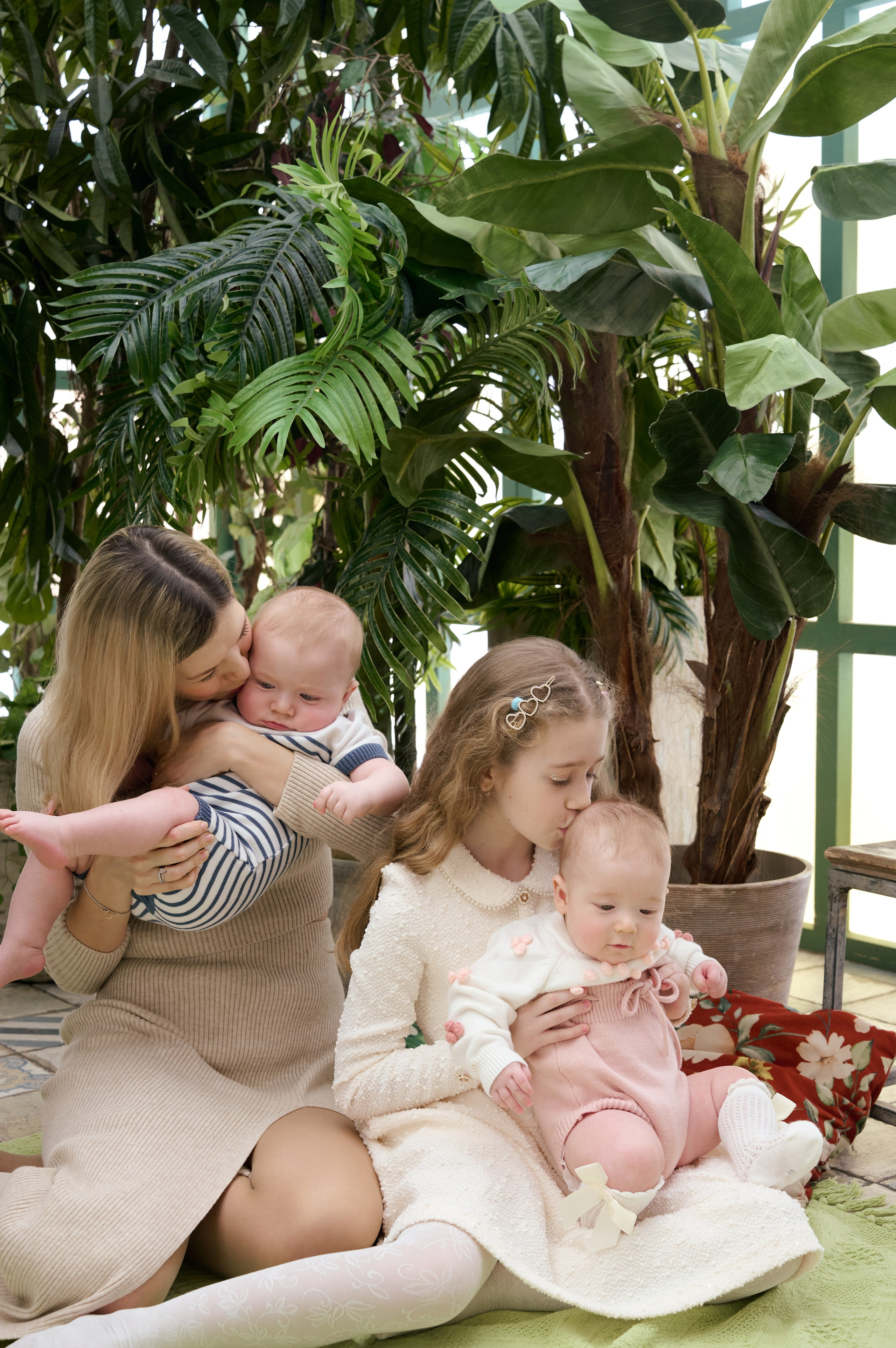 Два ангелочка и лапочка дочка. Миракова Катрин — портретный и семейный фотограф в Москве