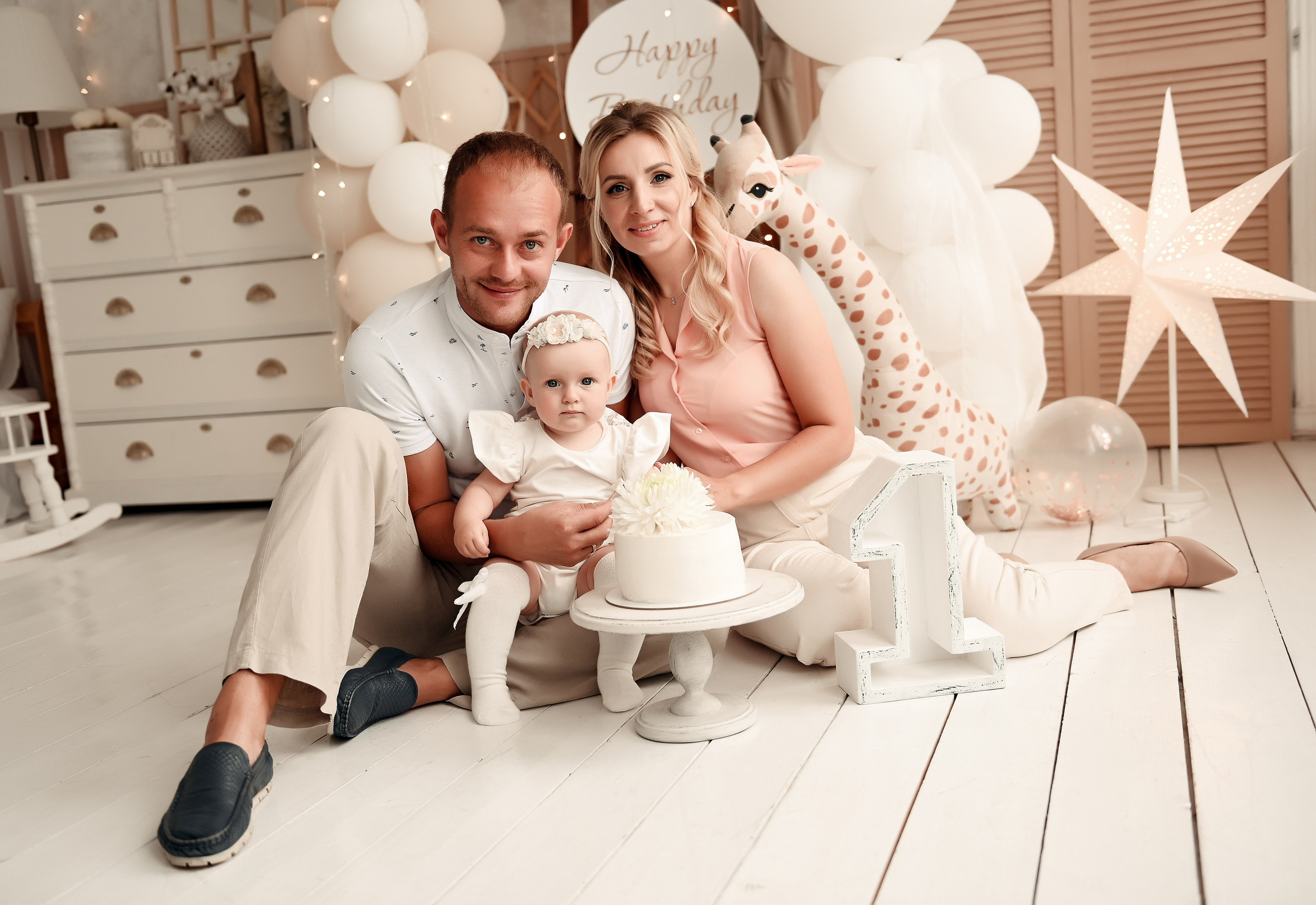 Студийные семейные, детские, индивидуальные фотосессии. Свадебный, семейный, детский, контент фотограф в Омске Максим Ильин