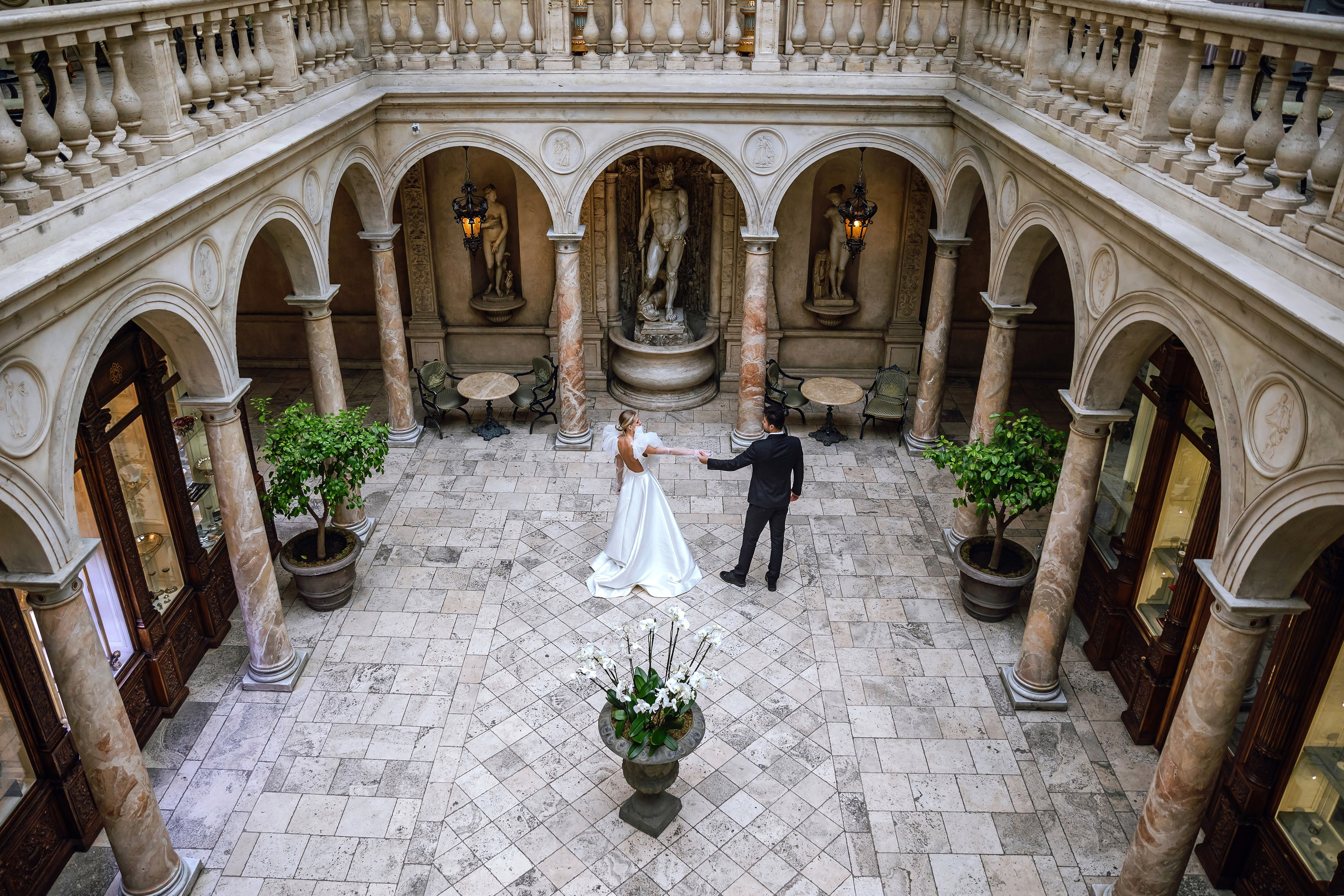 Свадьба в ресторане Турандот. Фотограф и видеограф Москва. Свадебный фотограф, видеограф. Выпускные альбомы. Оживающие альбомы