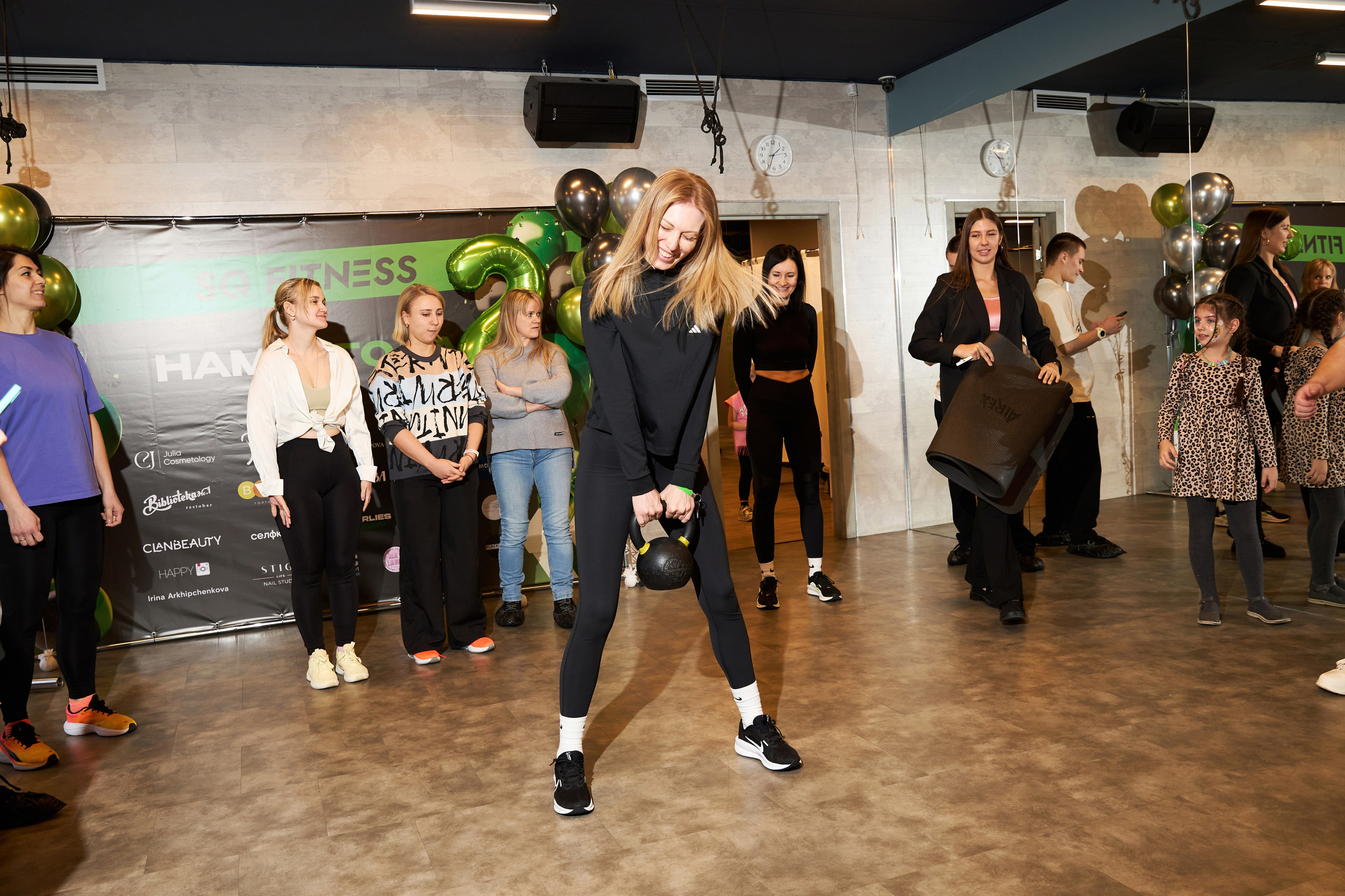 SQ — ФИТНЕС. 2 ГОДА. Фотограф Липецк. Фотограф в Липецке Татьяна Минаева. Портретный фотограф Липецк. Свадебный фотограф Липецк. Бизнес фотограф Липецк