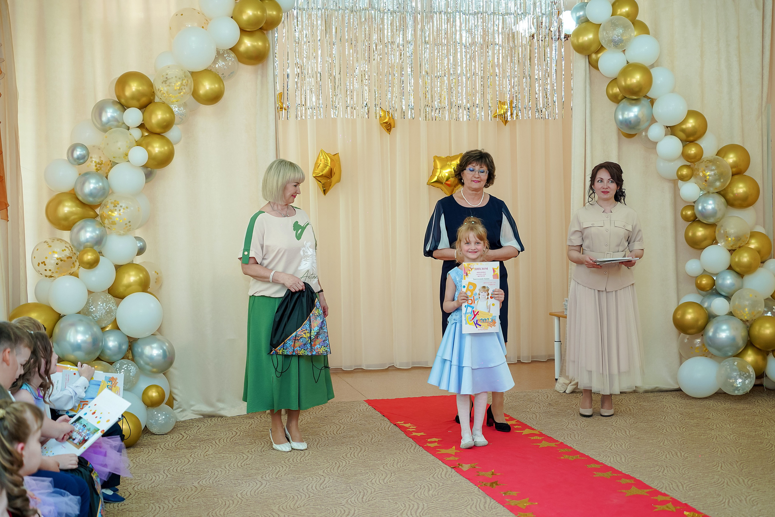 Фотосъемка видеосъёмка фотограф видеооператор новогодних утренников  в. Фотограф, видеооператор Нина Коршунова