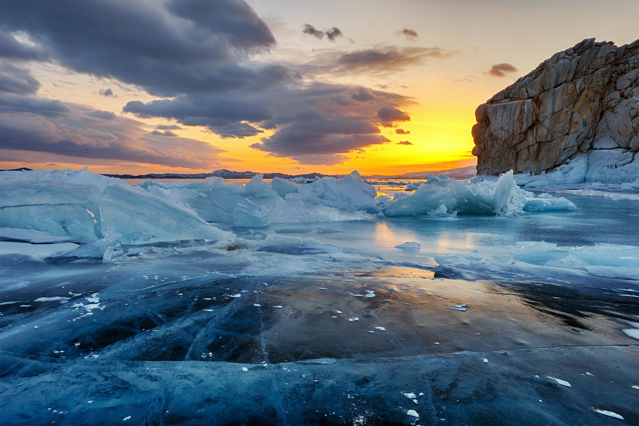 Байкал. Владимир Смирнов | Интерьер Индастриал Репортаж | Иркутск