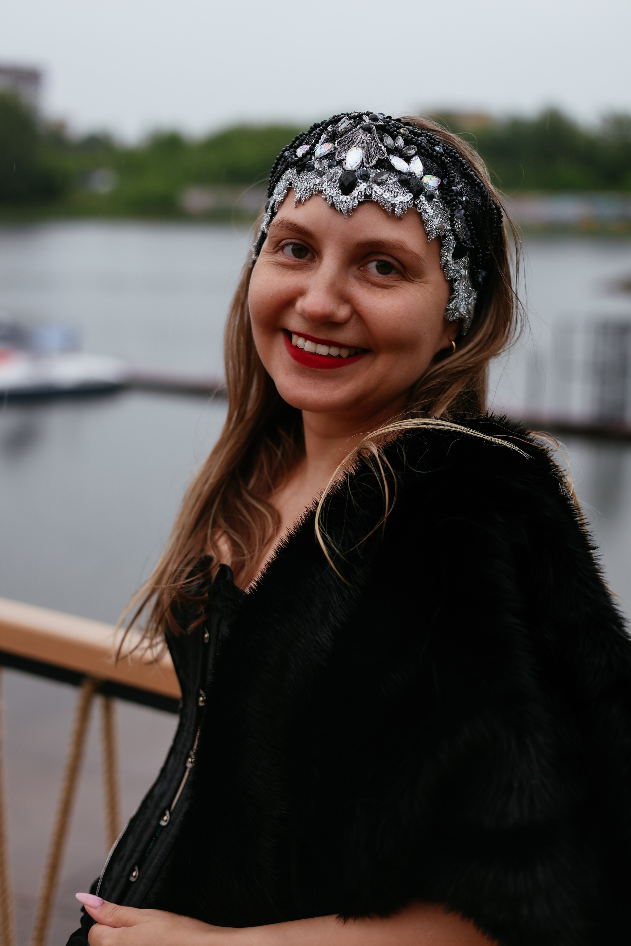 ВСТРЕЧА ЗАКАТА «ТЫ КОРОЛЕВА». Фотограф Красноярск съемки лавстори, фотосессия в студии, портретная съемка, творческие фотосессии