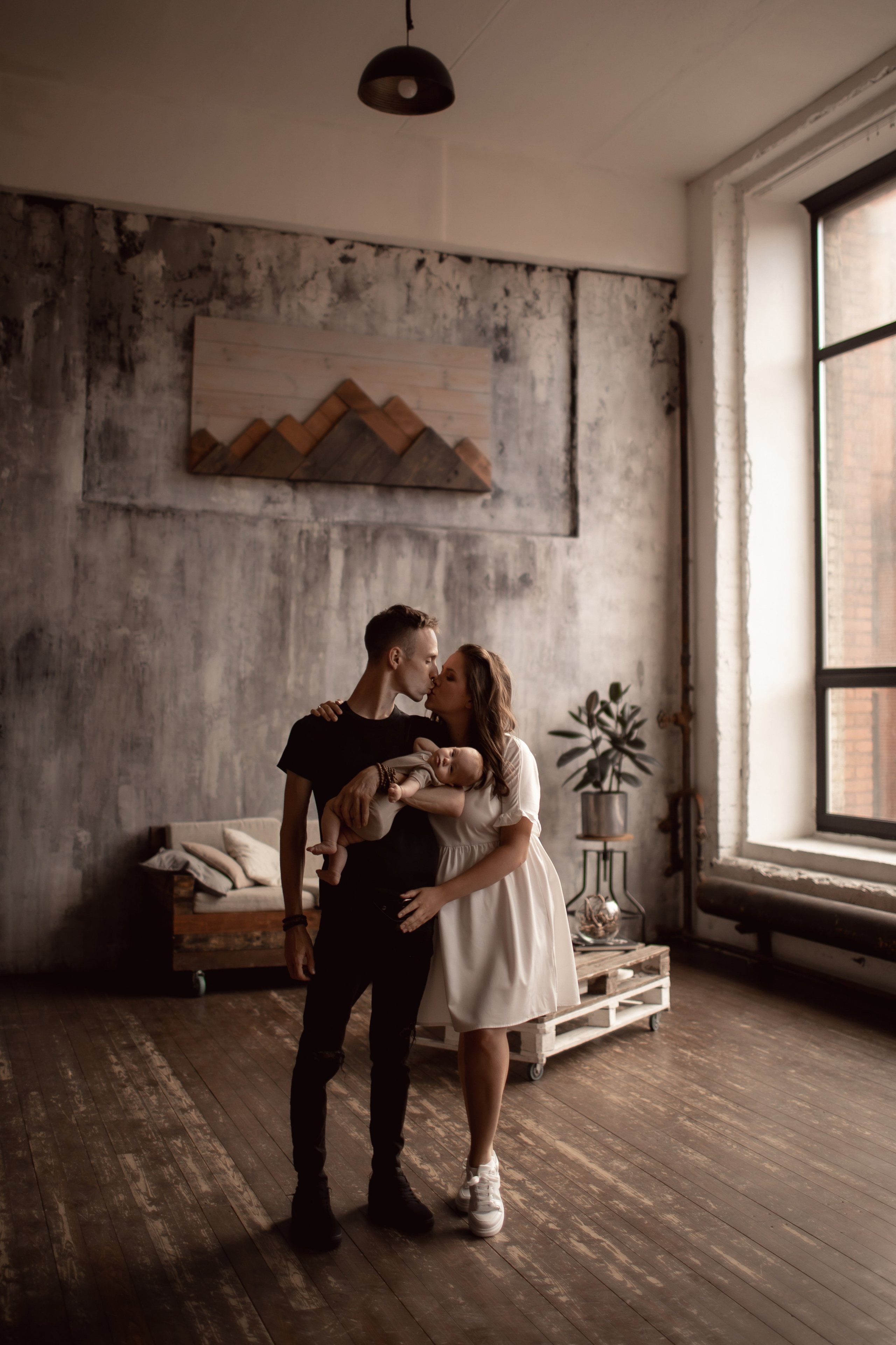 Валерия и Геннадий с крошкой. Семейный фотограф в Москве