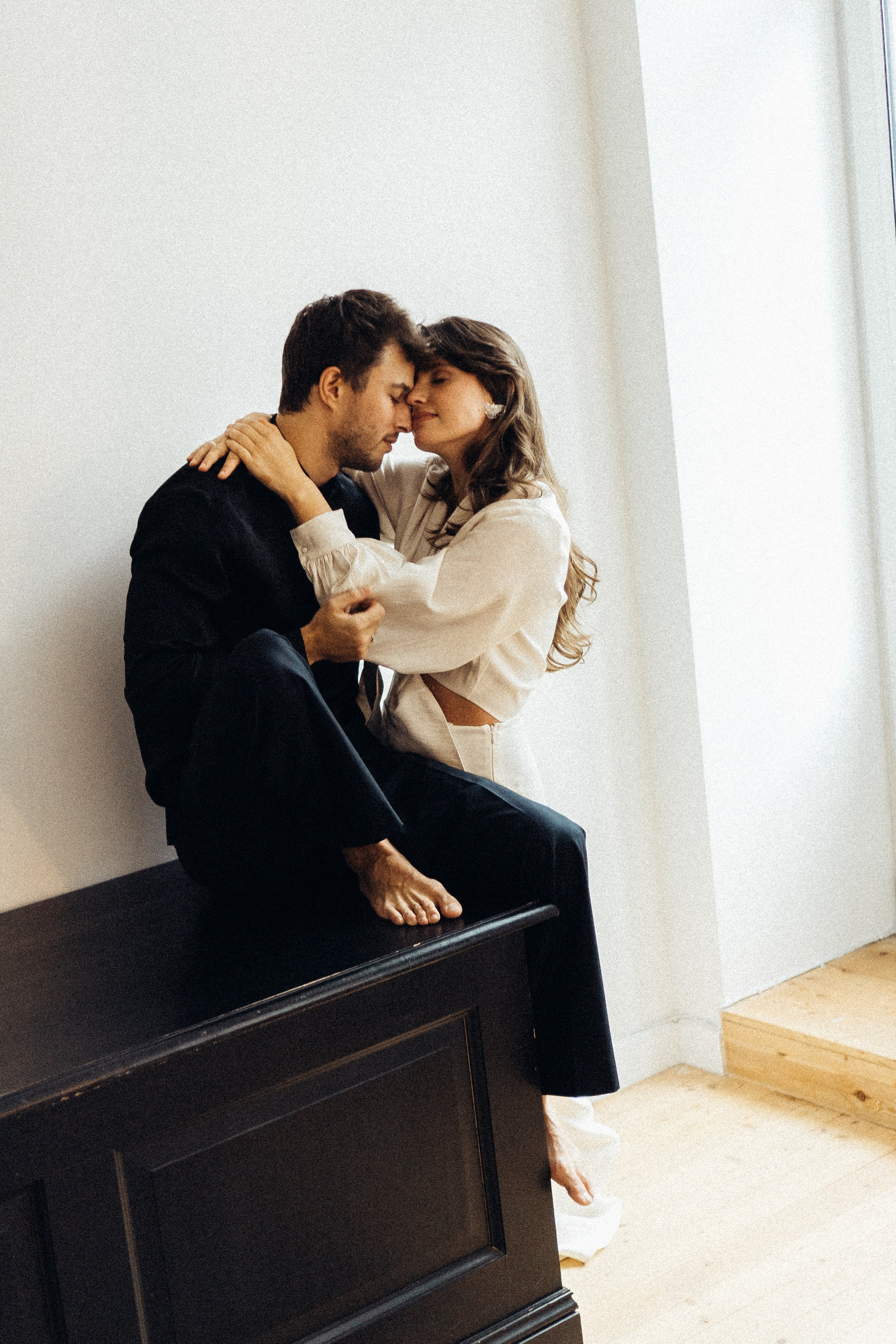 УТРО ЖЕНИХА И НЕВЕСТЫ В ПИТЕРСКОЙ КВАРТИРЕ И СЬЕМКА С СВАДЕБНЫХ ОБРАЗАХ. Профессиональный фотограф, Санкт-Петербург — Виктория Богомолова