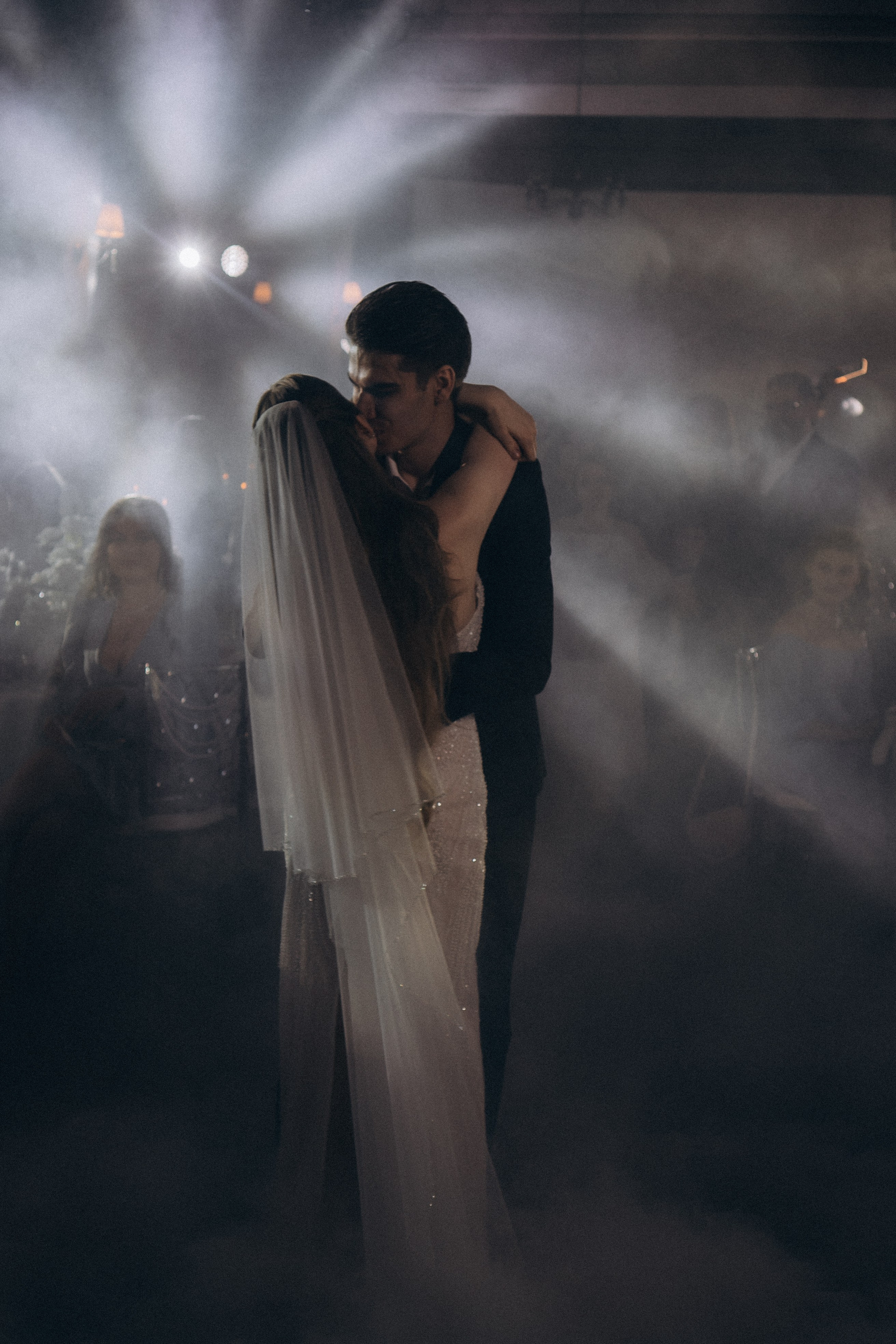 СВАДЕБНАЯ СЬЕМКА СБОРОВ В ОТЕЛЕ И ВЫЕЗД НА ЦЕРЕМОНИЮ (СНЯТО В СИБИРЕ В НИЖНЕВАРТОВСКЕ). Профессиональный фотограф, Санкт-Петербург — Виктория Богомолова