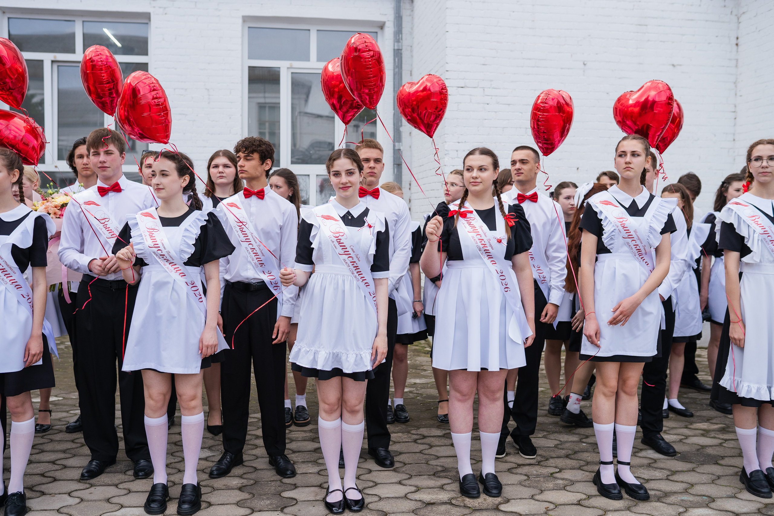 Последний звонок (Школа 75). Выпускные альбомы «Поколение» в городе Краснодар