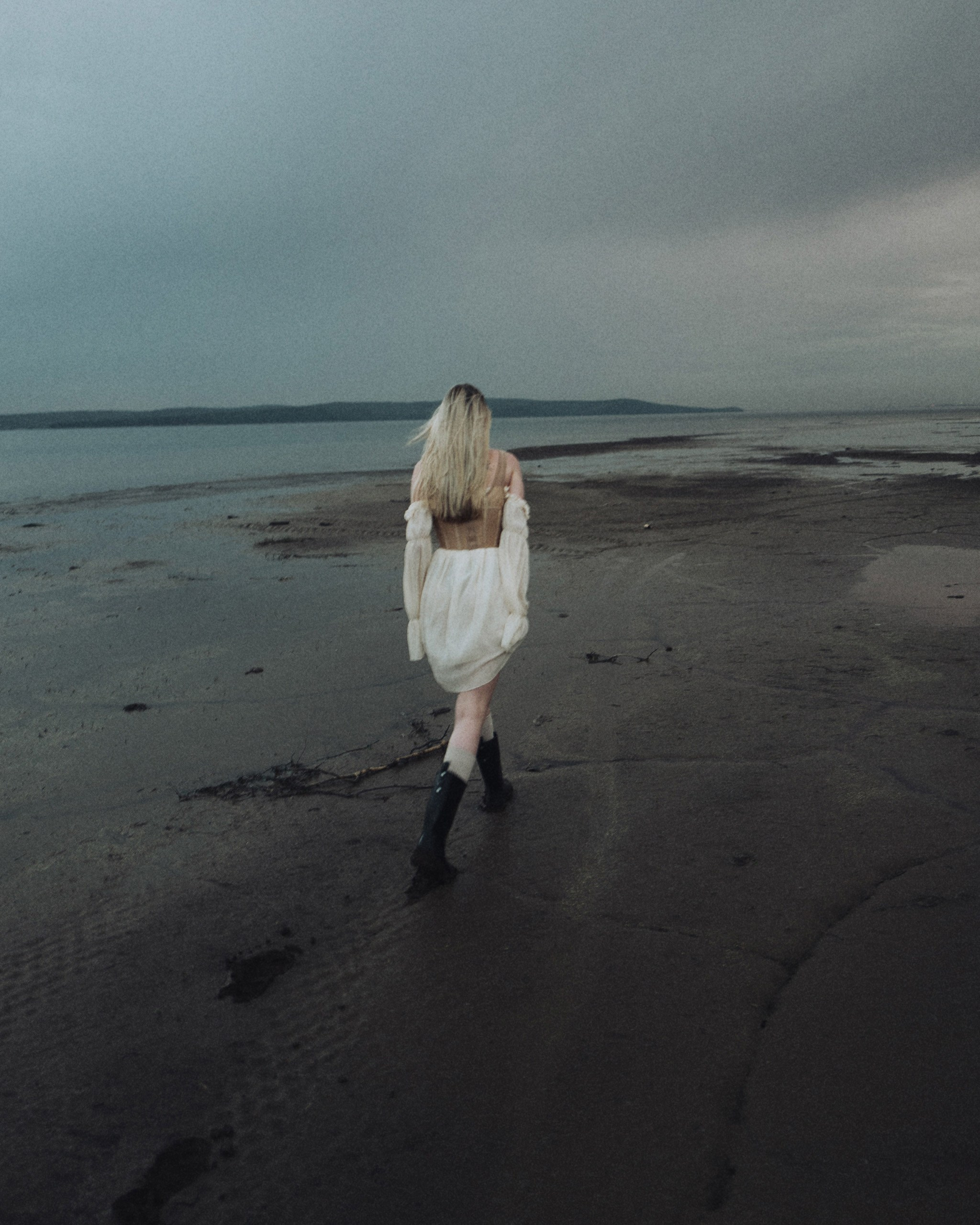 Даша «Сухой берег». Никита Линейцев — индивидуальный портретный фотограф в Москве и Иркутске