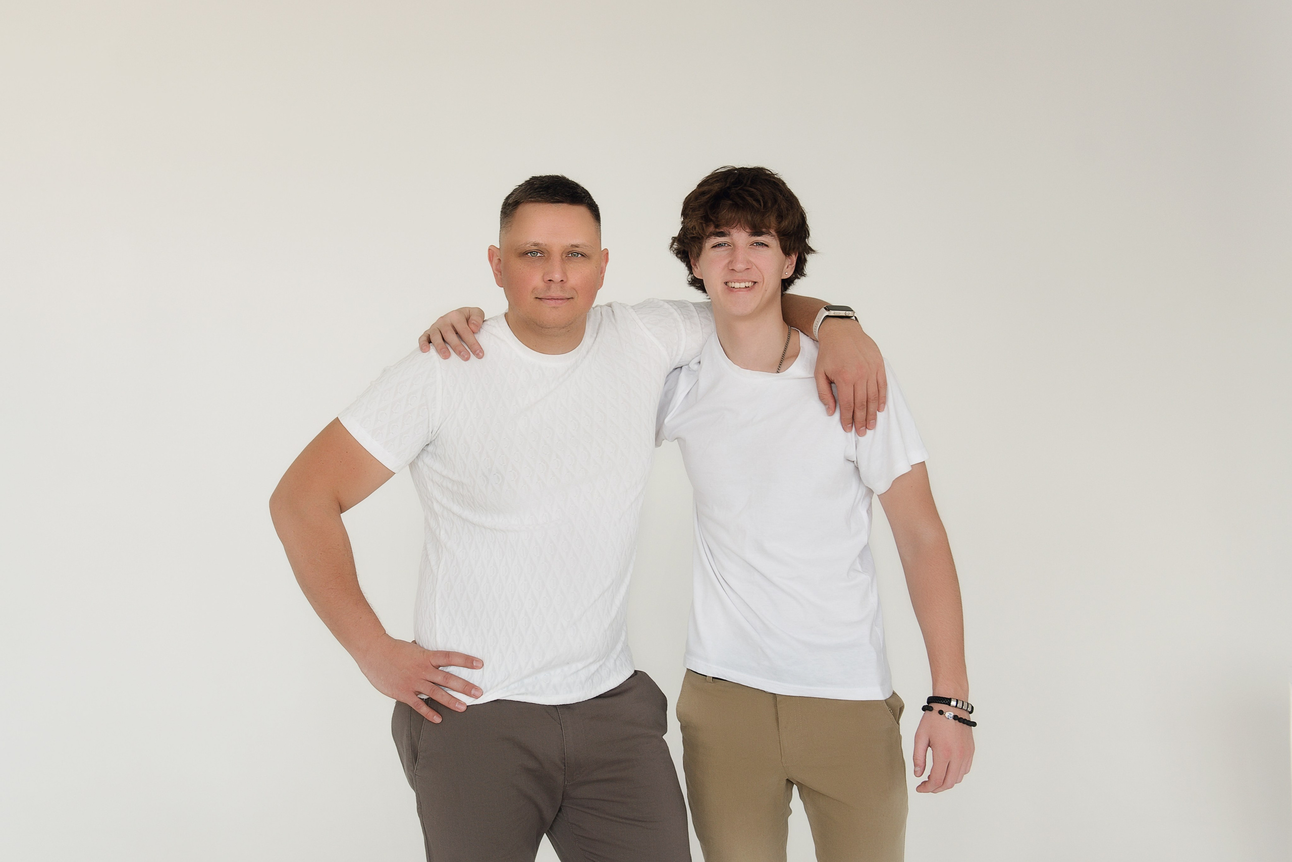 Семейная съёмка большой семьи в Москве. Детский фотограф в Долгопрудном и Москве